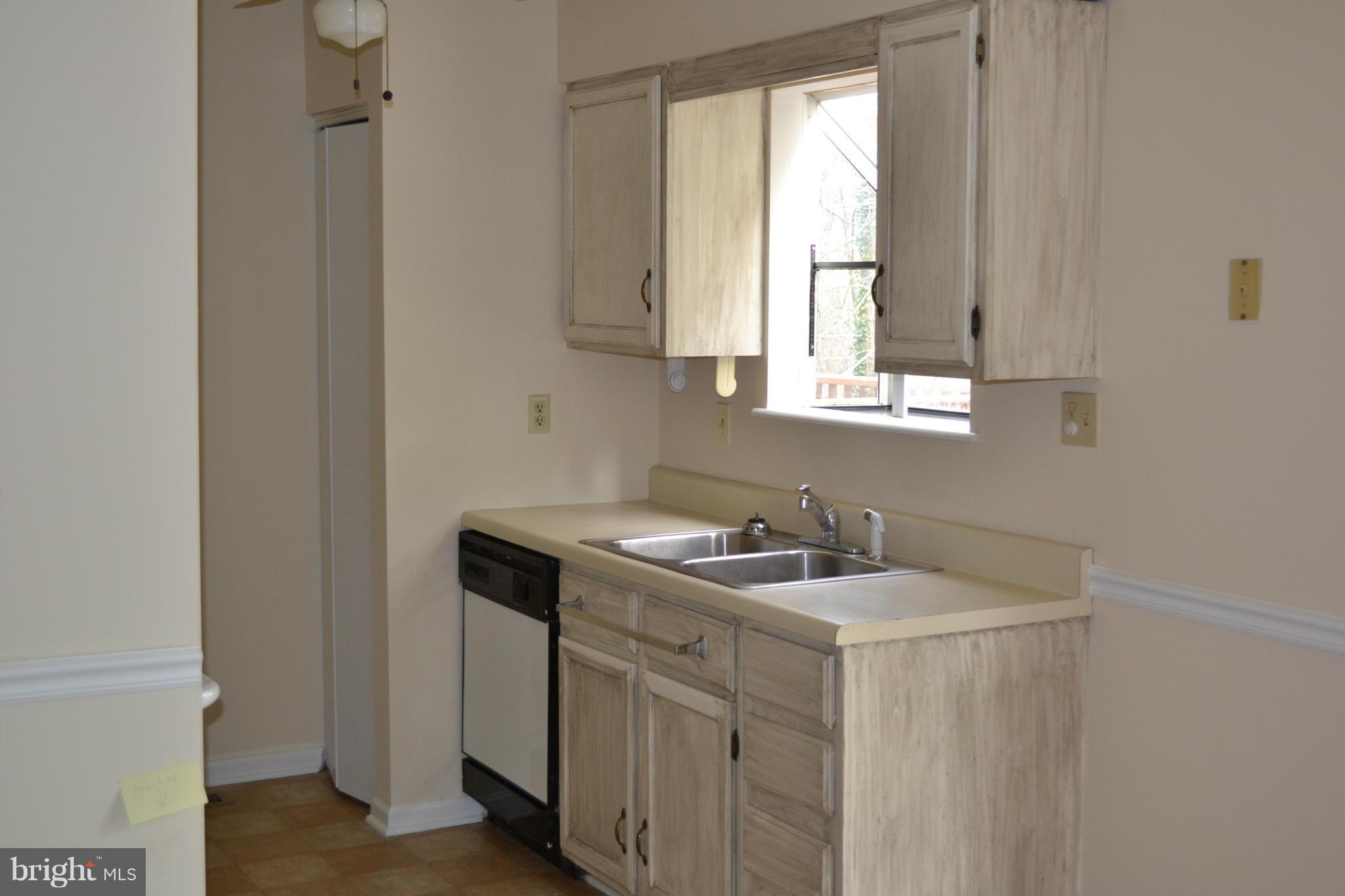 BOLIVAR HEIGHTS - Residential Lease