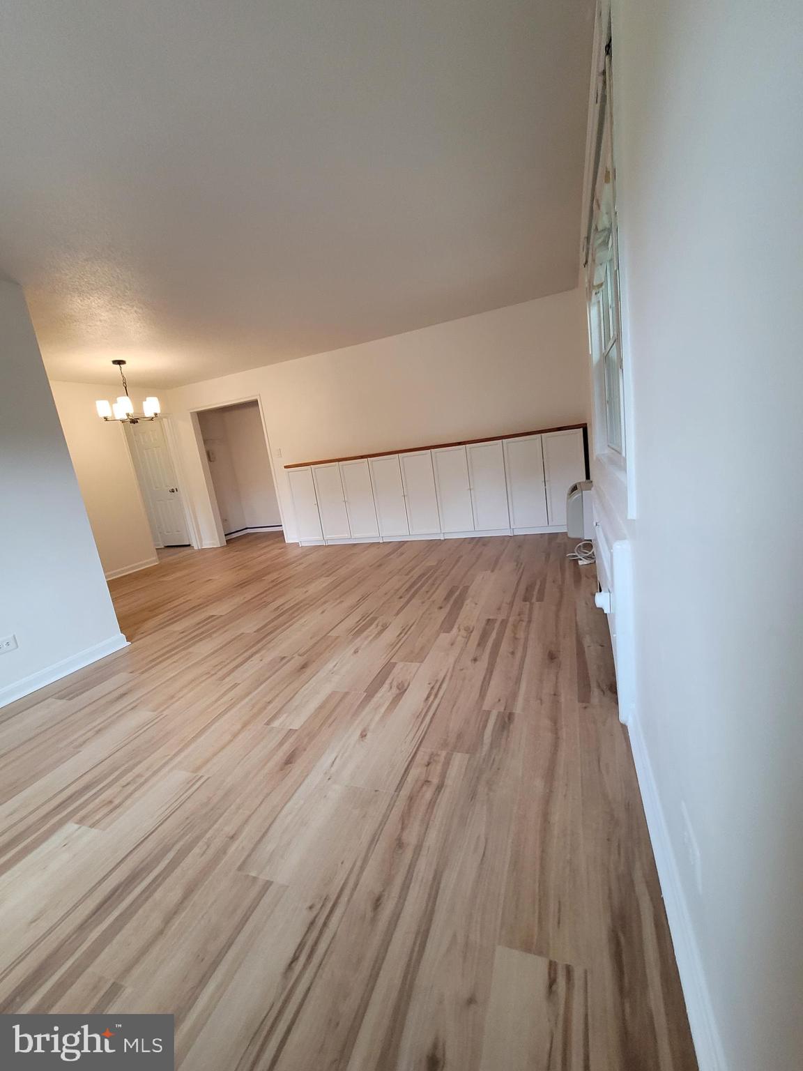 ARLINGTON OAKS - Residential Lease