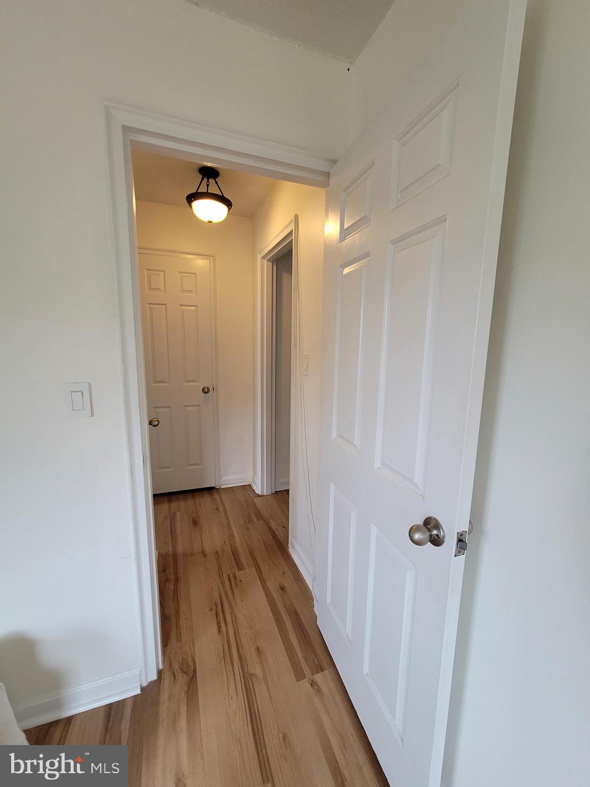 ARLINGTON OAKS - Residential Lease