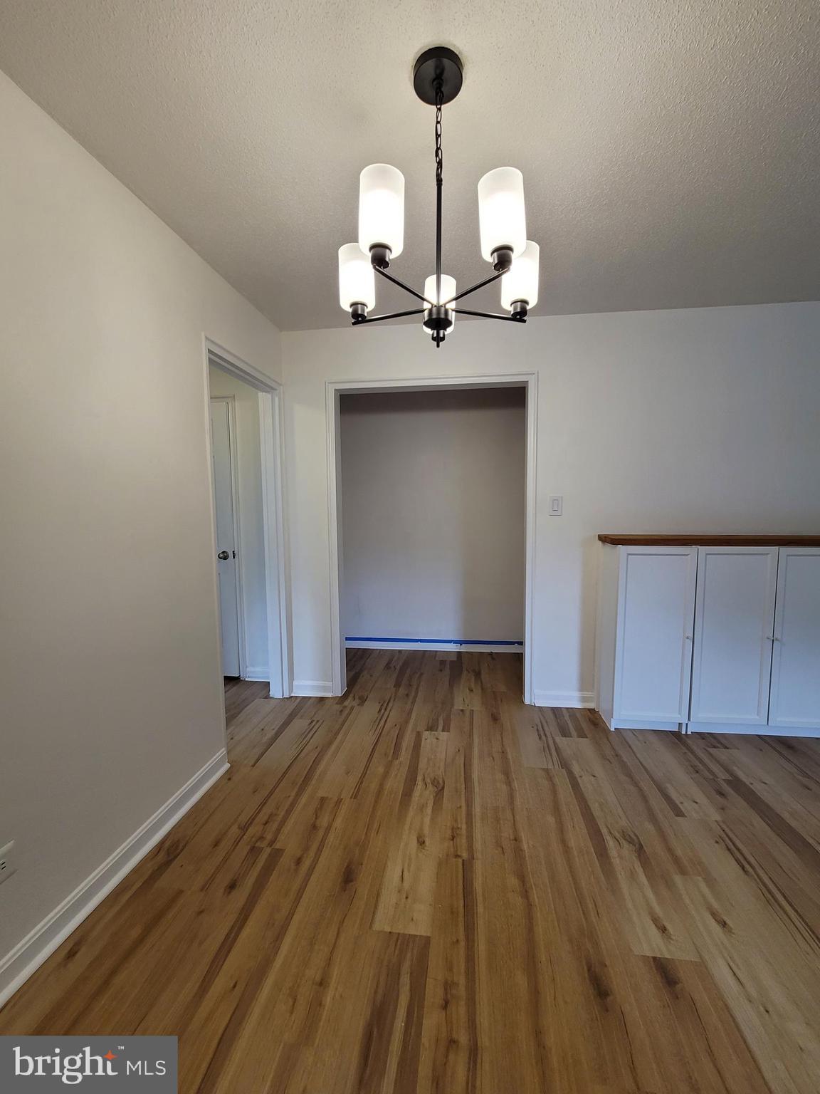 ARLINGTON OAKS - Residential Lease