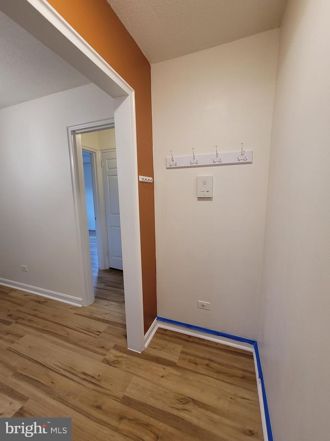 ARLINGTON OAKS - Residential Lease