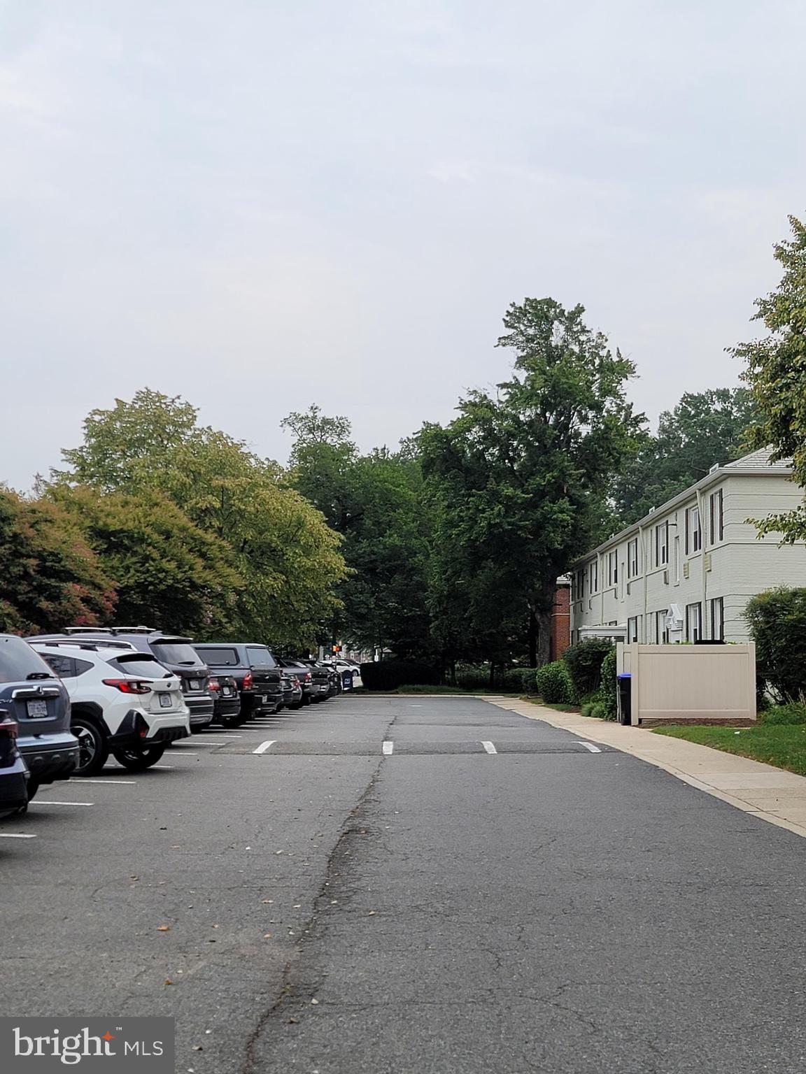 ARLINGTON OAKS - Residential Lease