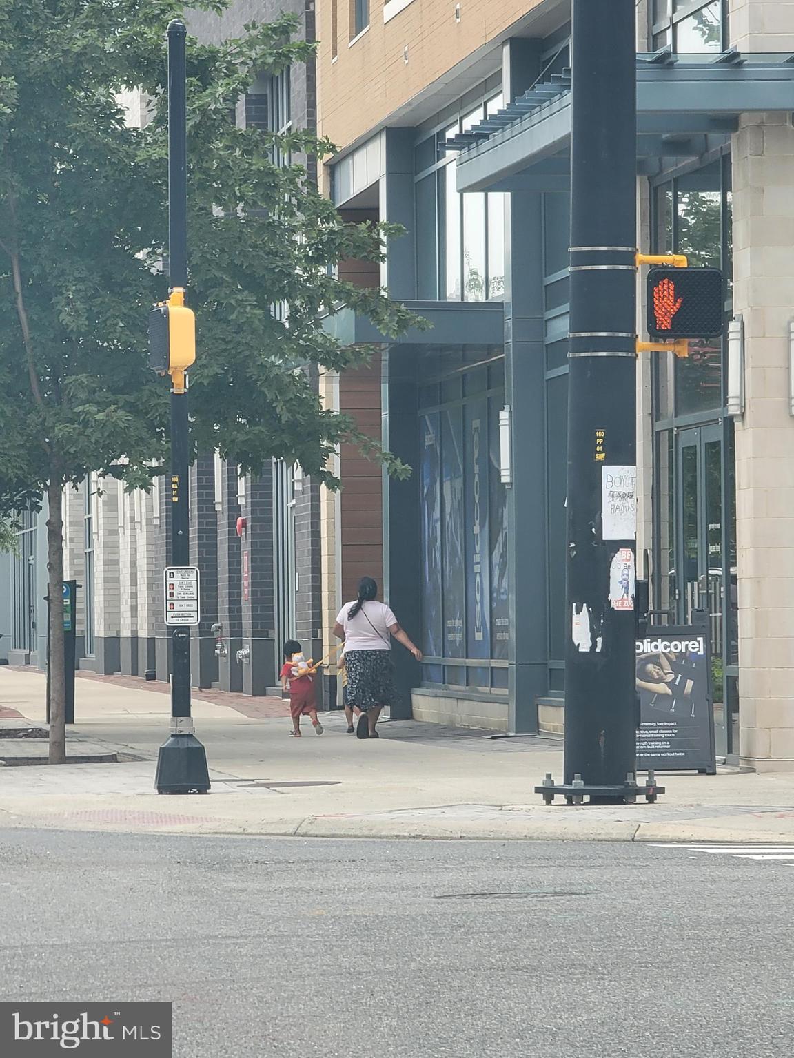 ARLINGTON OAKS - Residential Lease