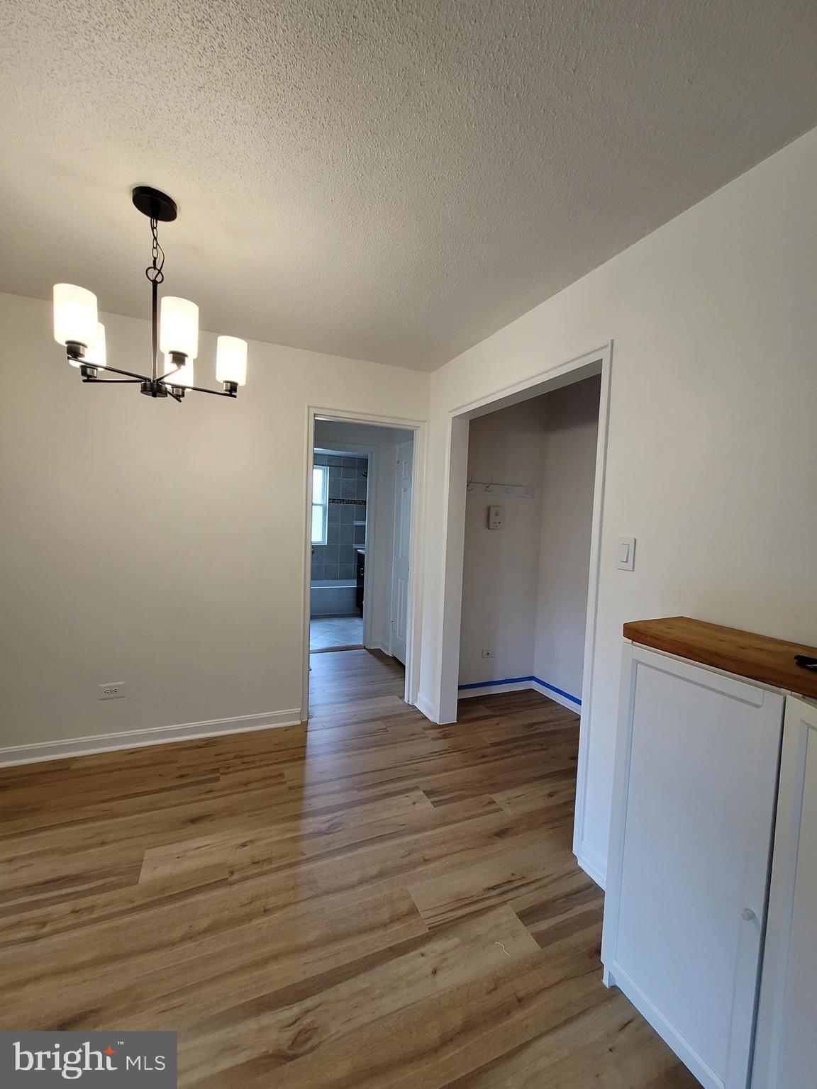 ARLINGTON OAKS - Residential Lease