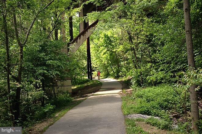 SILVER SPRING - Residential Lease