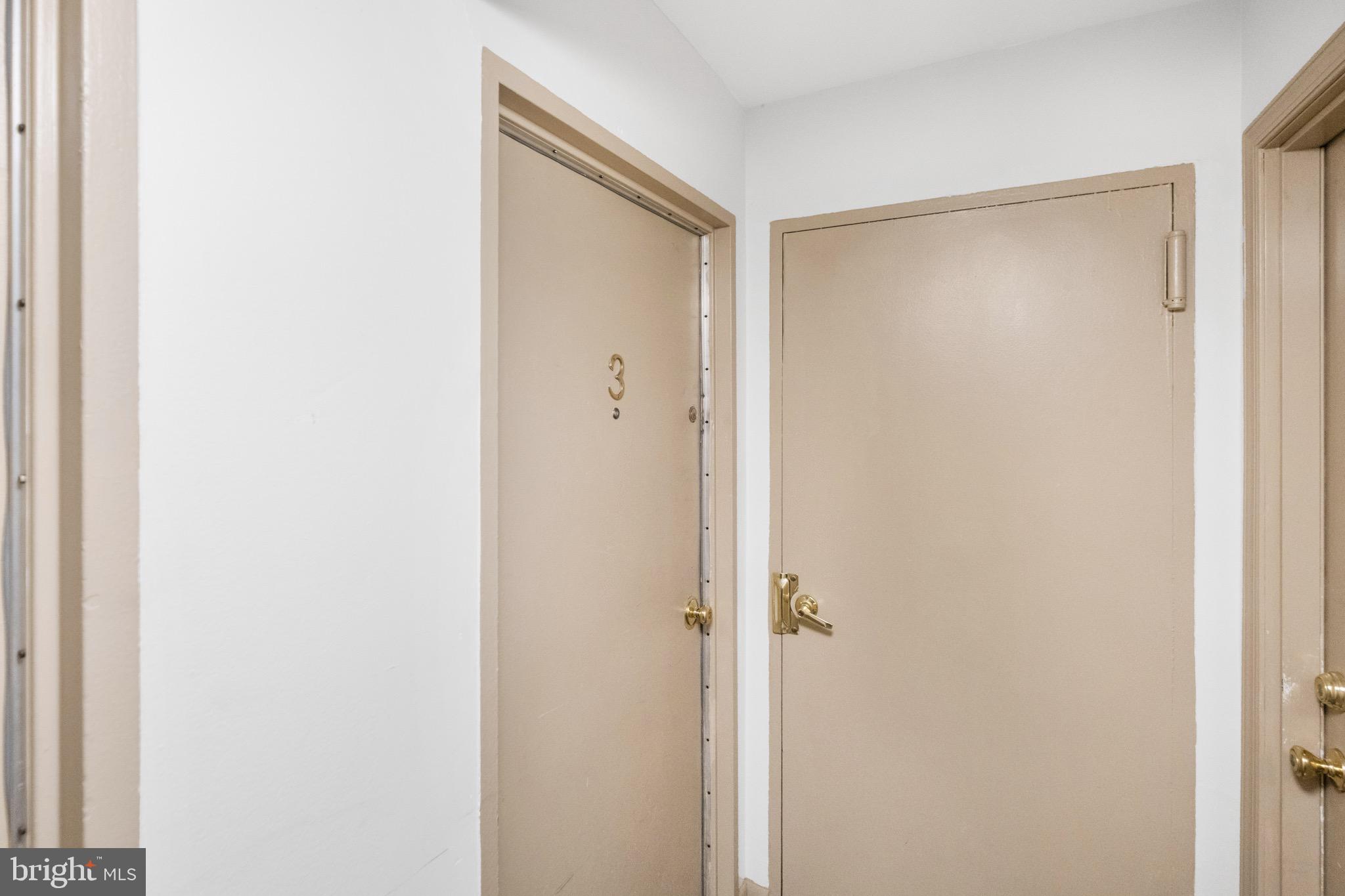 SILVER SPRING - Residential Lease