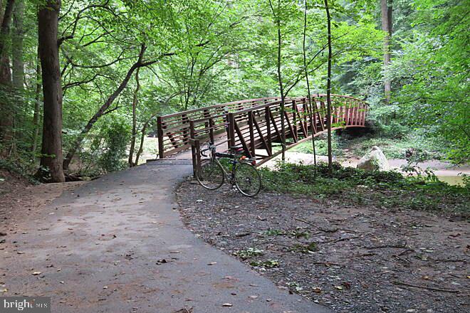 SILVER SPRING - Residential Lease