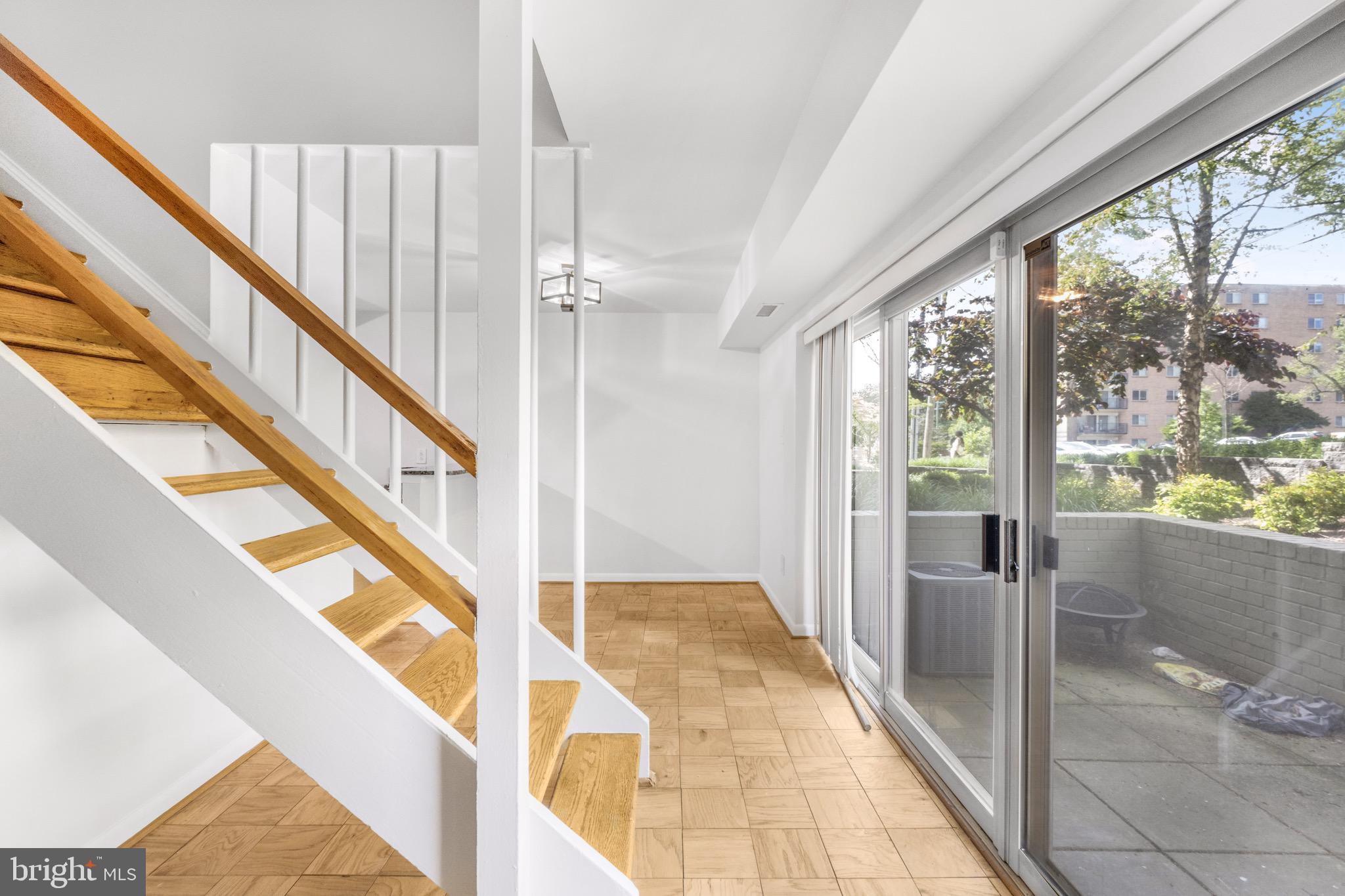 SILVER SPRING - Residential Lease