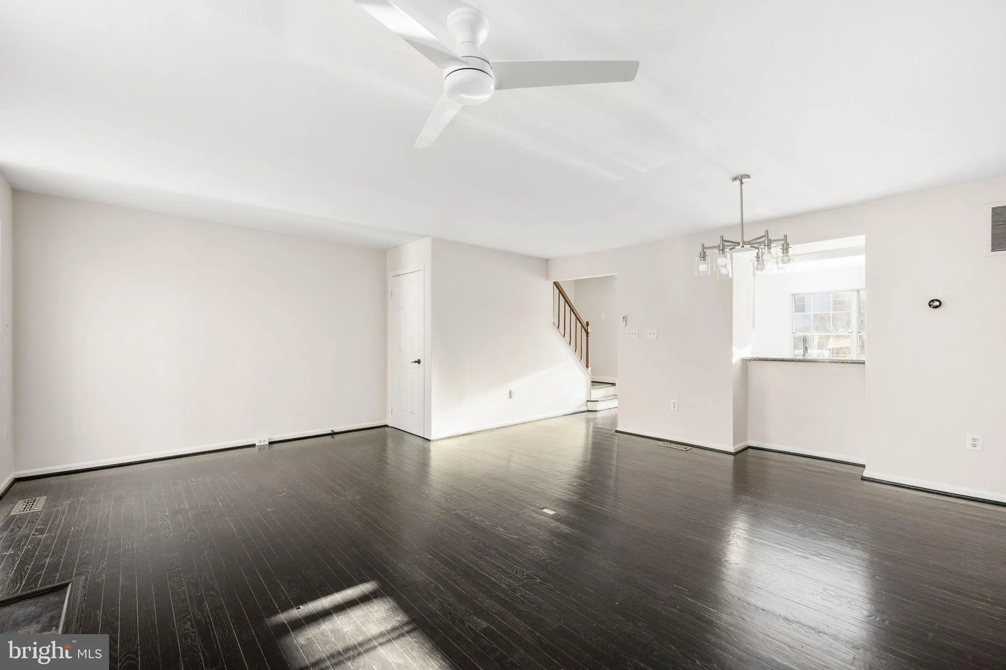 Dumfries, Virginia 22026, United States, 3 Bedrooms Bedrooms, ,3 BathroomsBathrooms,Residential,Active,250323