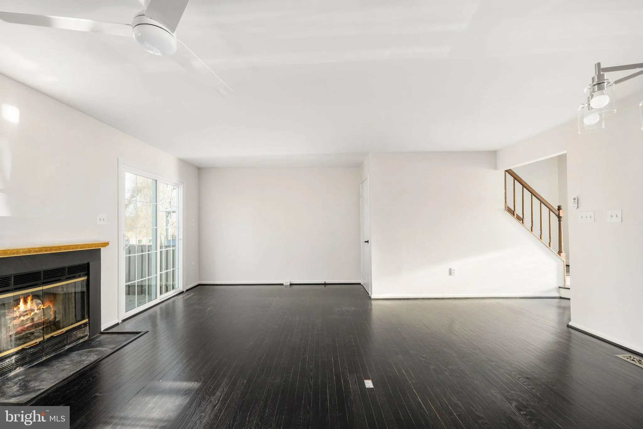 Dumfries, Virginia 22026, United States, 3 Bedrooms Bedrooms, ,3 BathroomsBathrooms,Residential,Active,250323