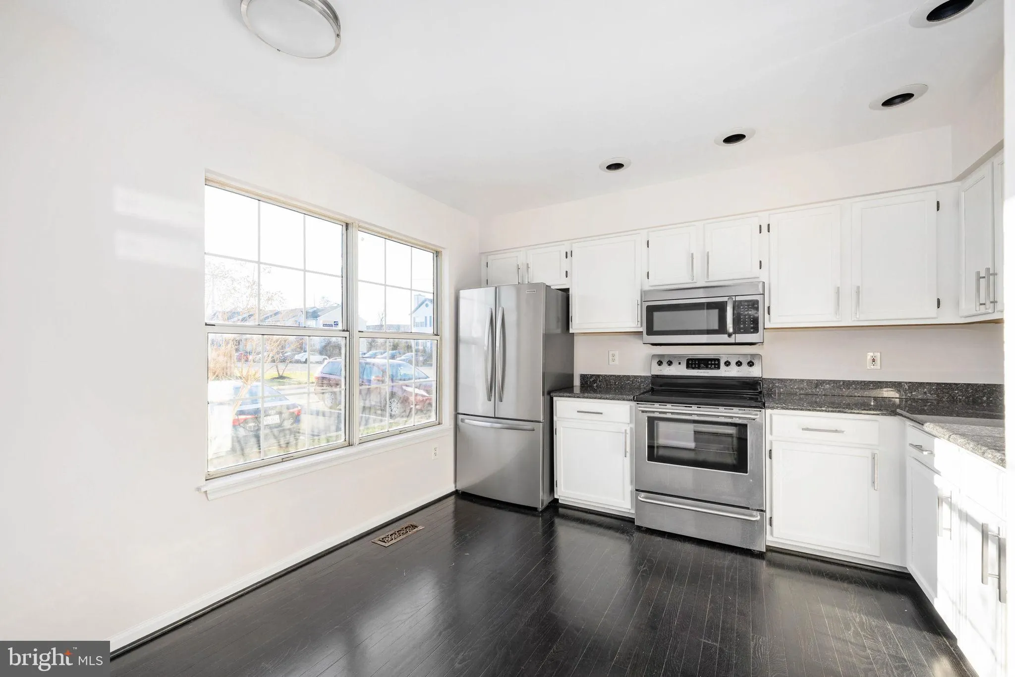 Dumfries, Virginia 22026, United States, 3 Bedrooms Bedrooms, ,3 BathroomsBathrooms,Residential,Active,250323