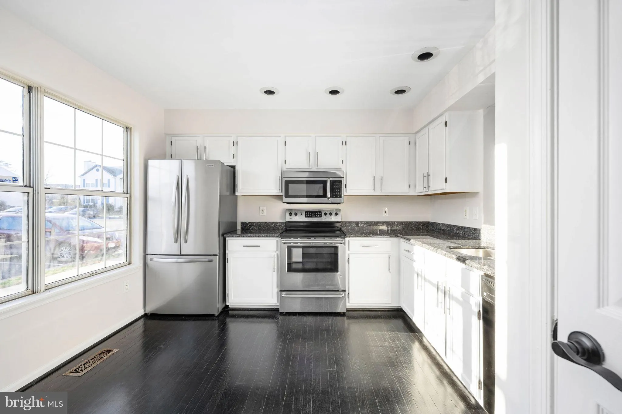 Dumfries, Virginia 22026, United States, 3 Bedrooms Bedrooms, ,3 BathroomsBathrooms,Residential,Active,250323