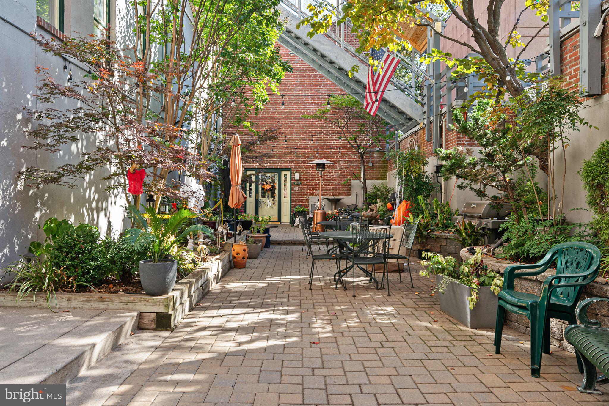 FAIRMOUNT - Residential