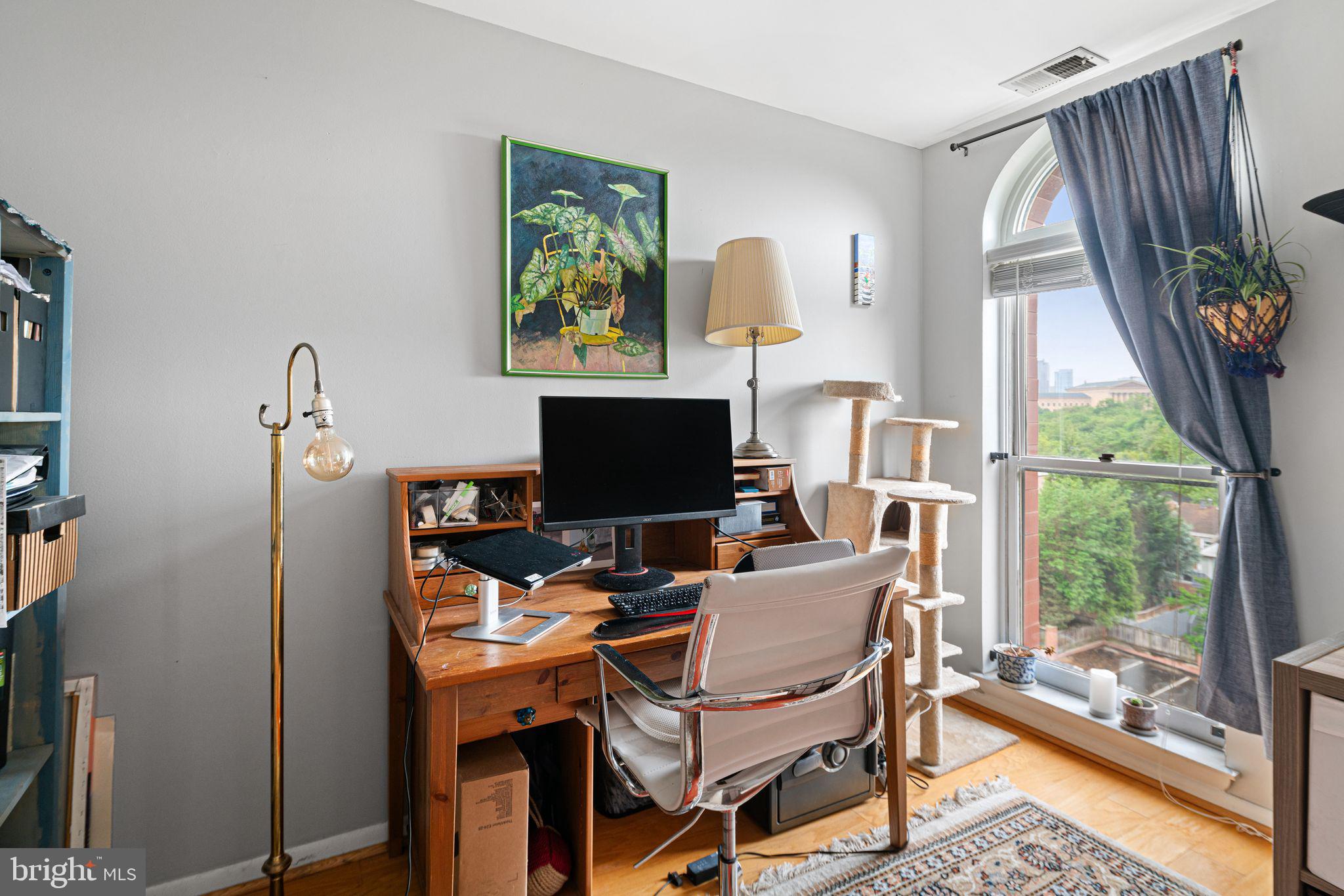 FAIRMOUNT - Residential