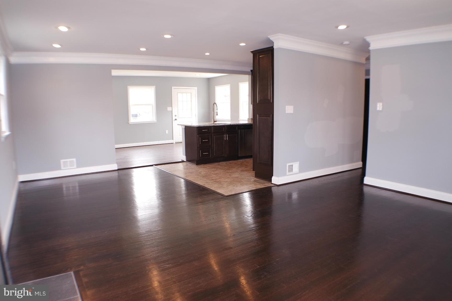 ANDREW HILLS - Residential