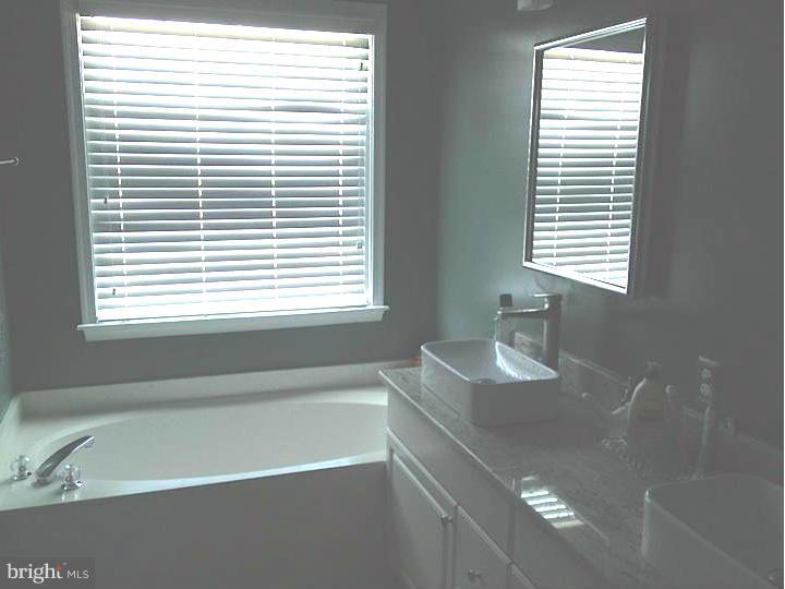 CASCADES - Residential Lease