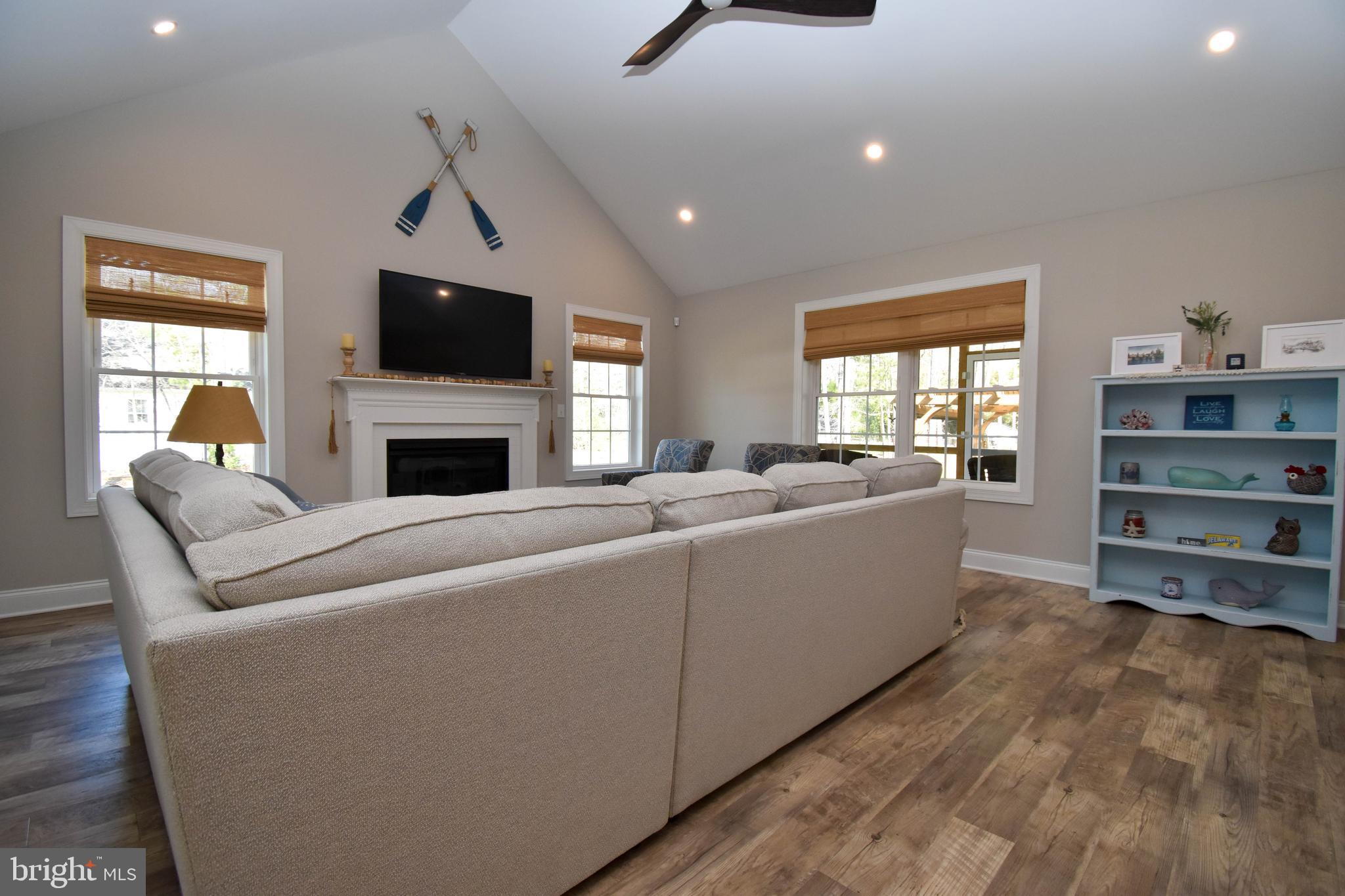 BURTON ACRES - Residential