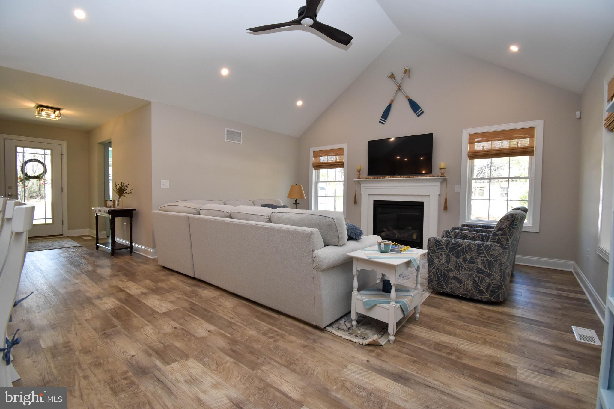 BURTON ACRES - Residential