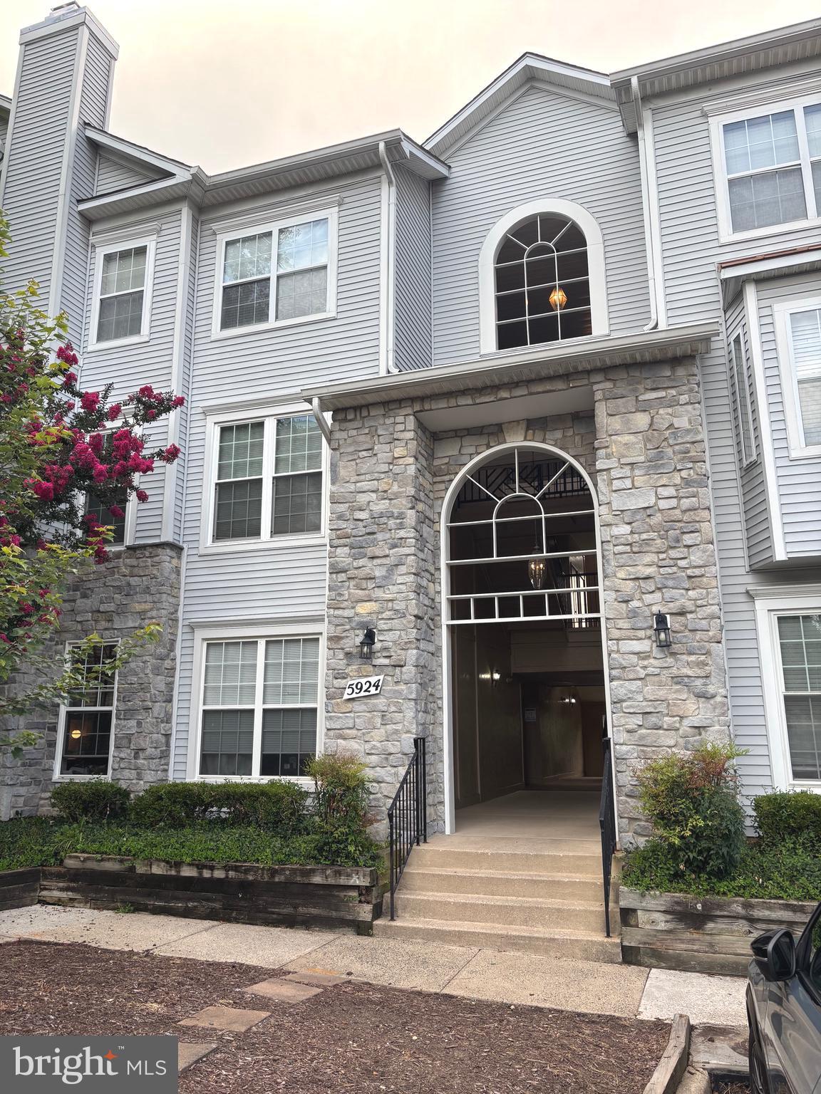 5924 FOUNDERS HILL DRIVE 302