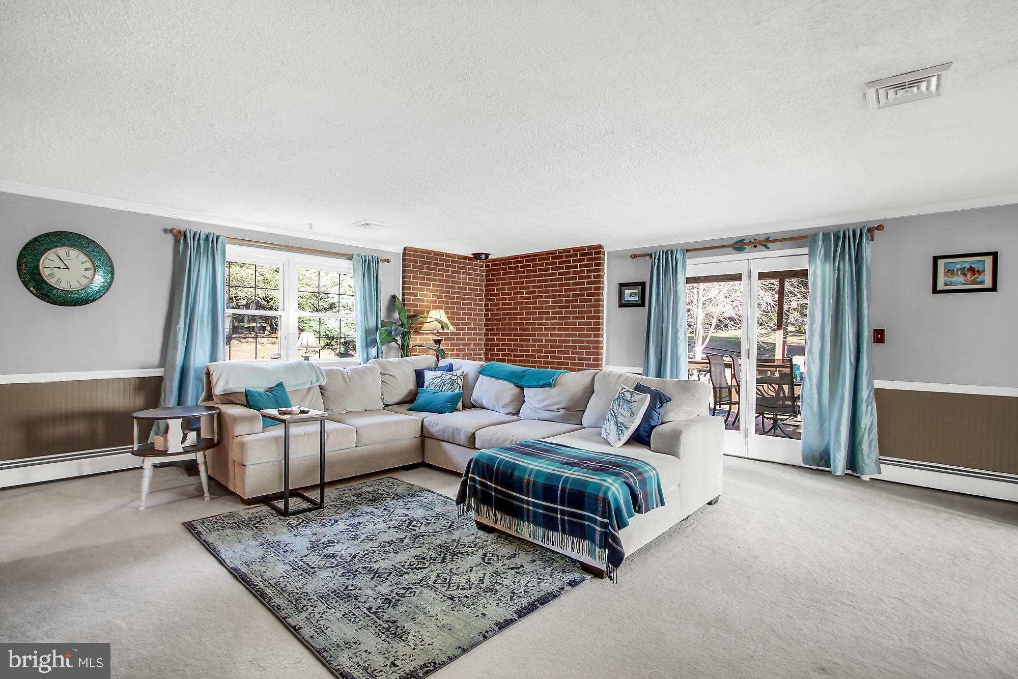 PLEASANT ACRES - Residential