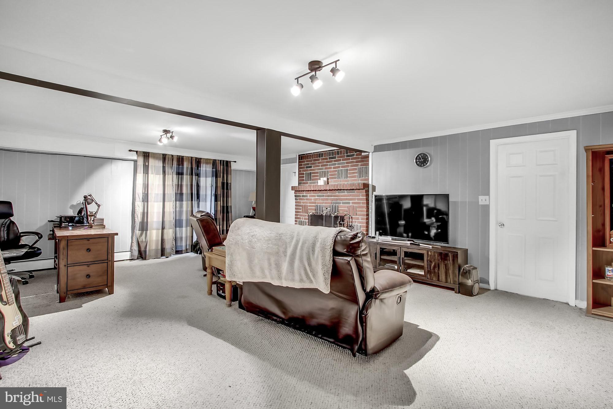 PLEASANT ACRES - Residential