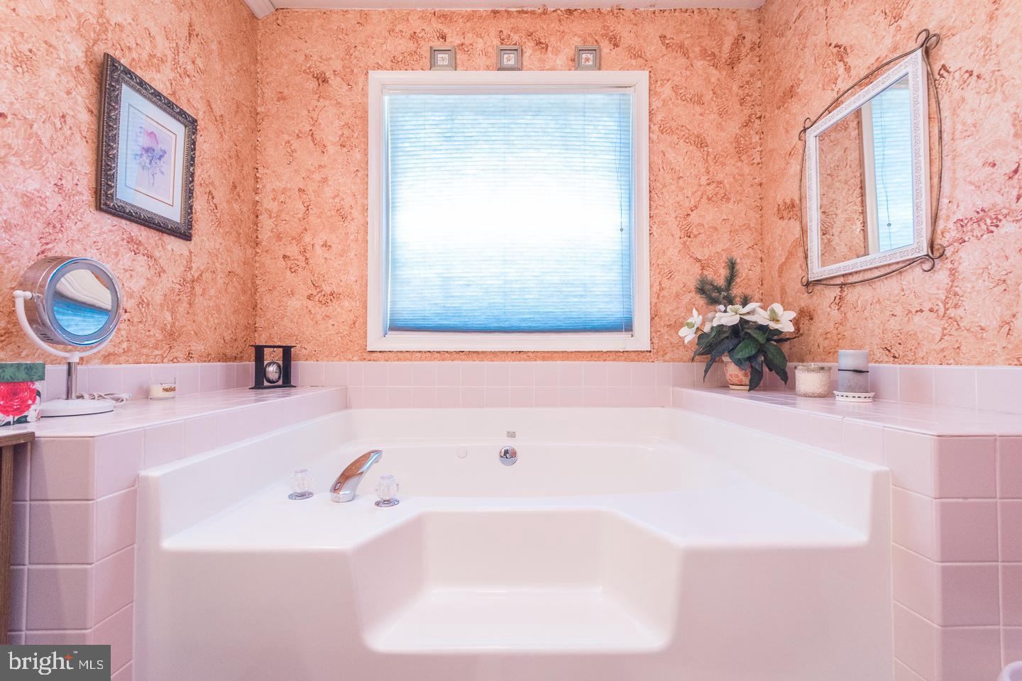 AHALT ACRES - Residential