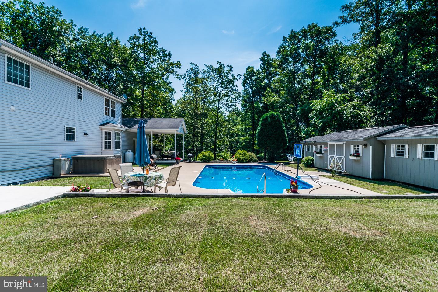 AHALT ACRES - Residential