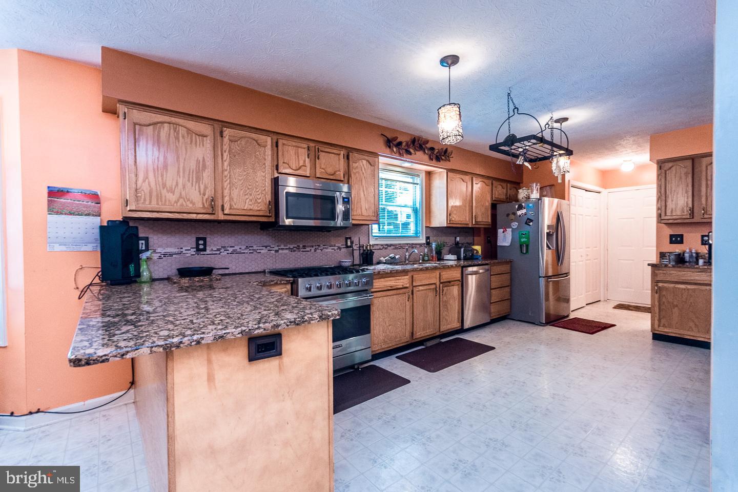 AHALT ACRES - Residential