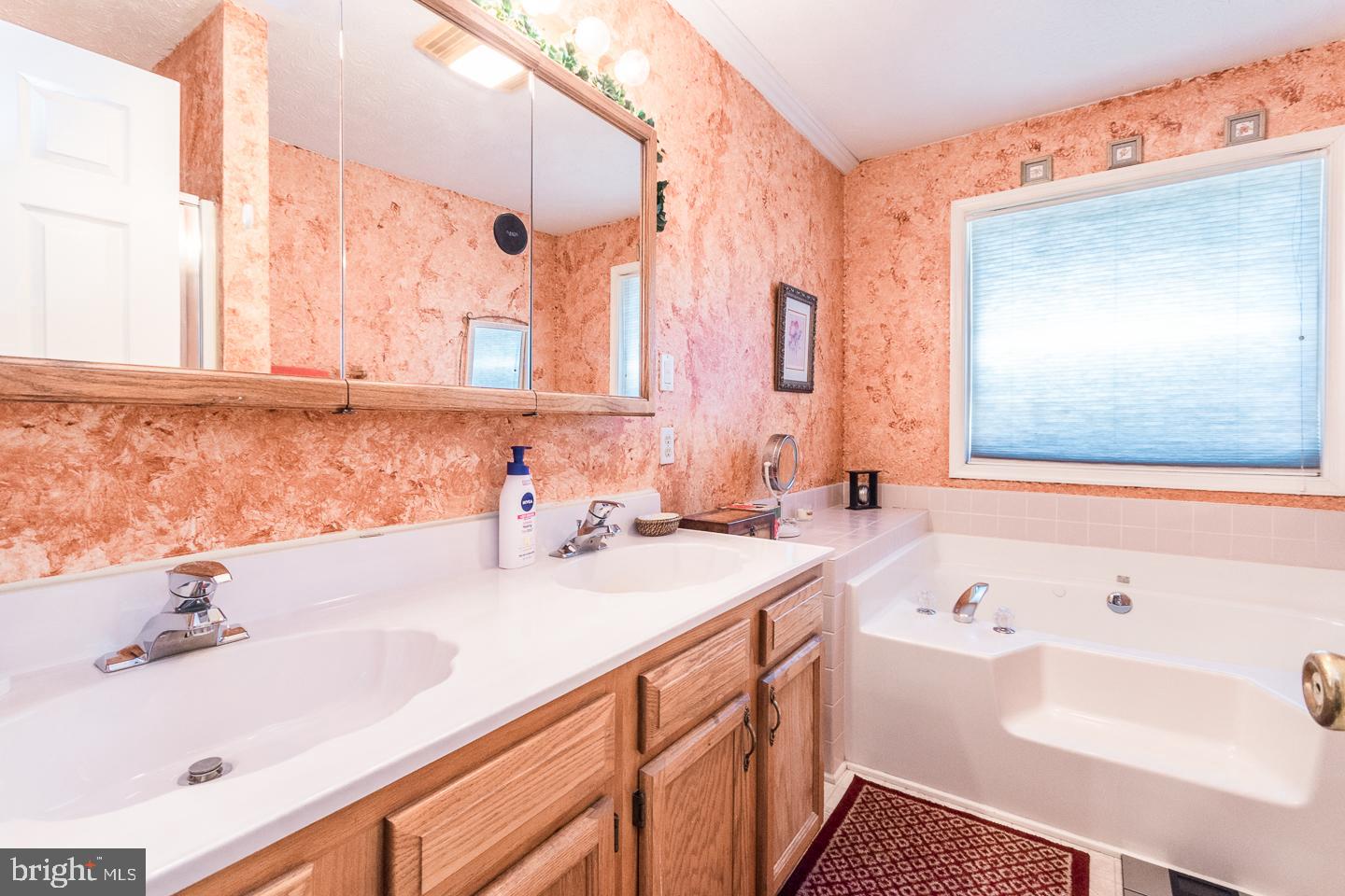 AHALT ACRES - Residential