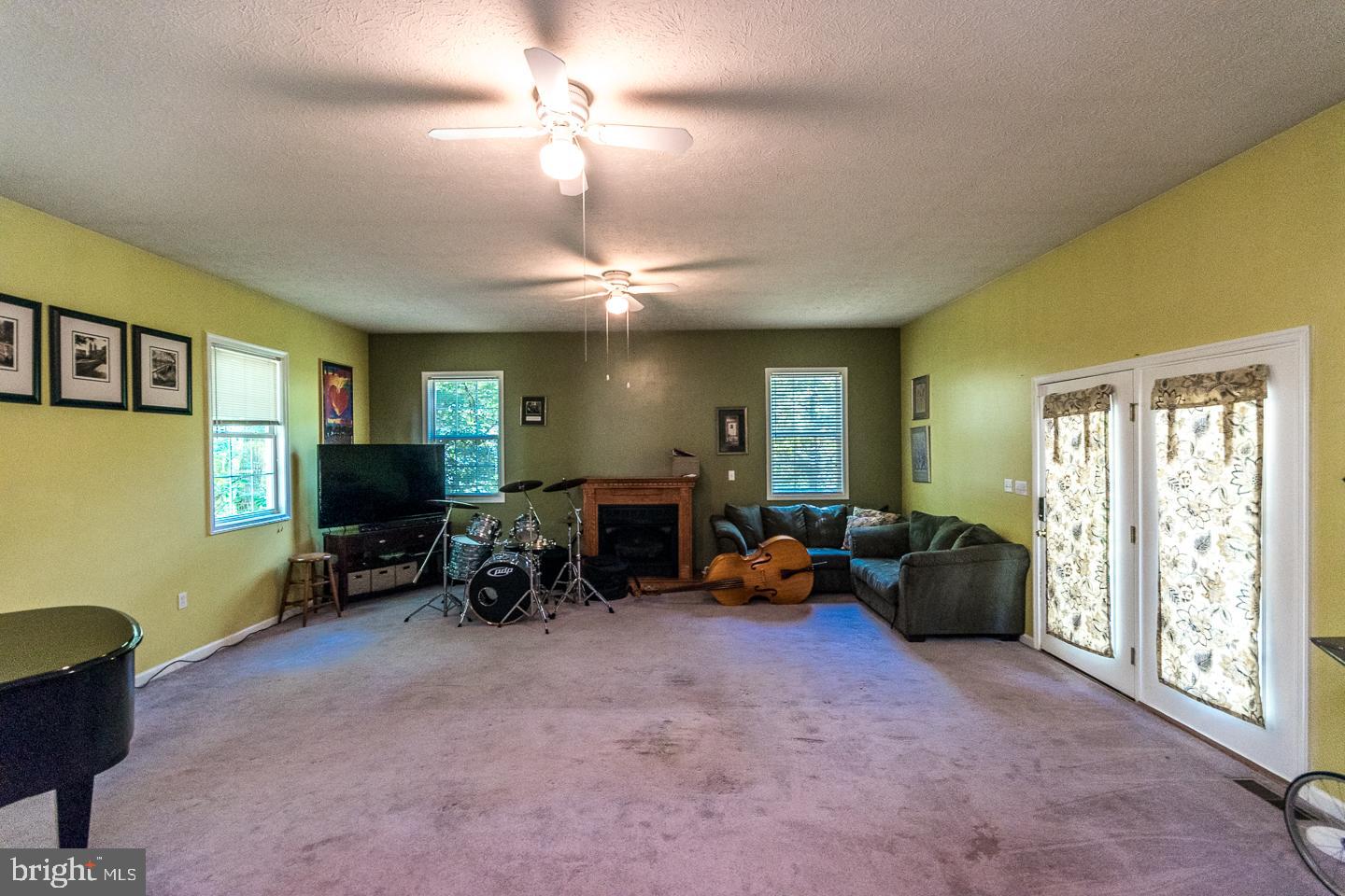 AHALT ACRES - Residential