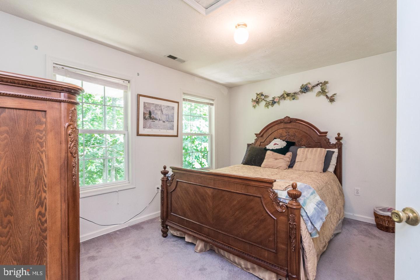 AHALT ACRES - Residential