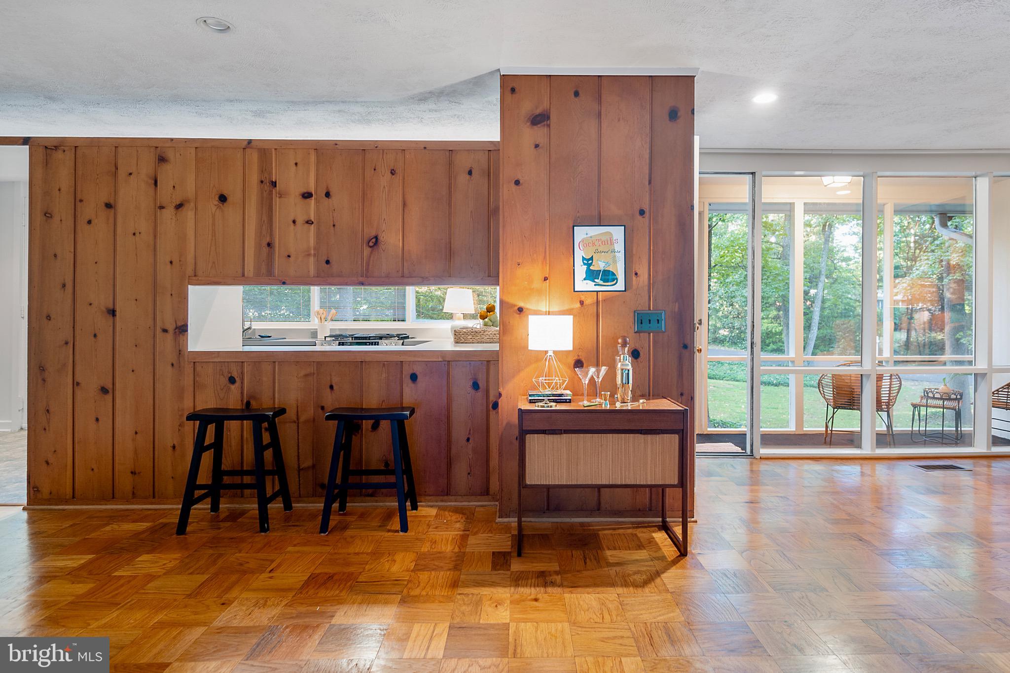 HOLLIN HILLS - Residential