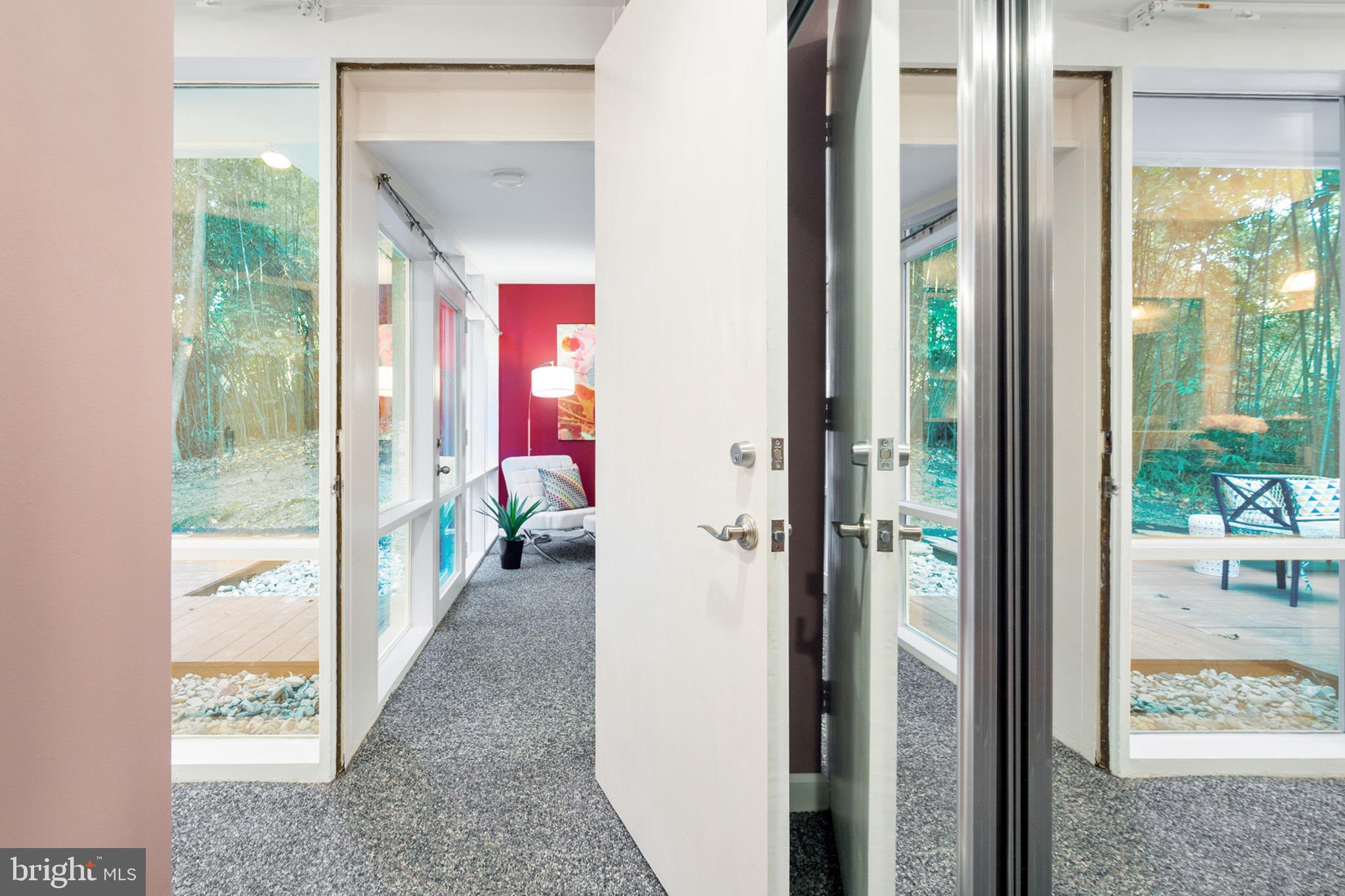 HOLLIN HILLS - Residential