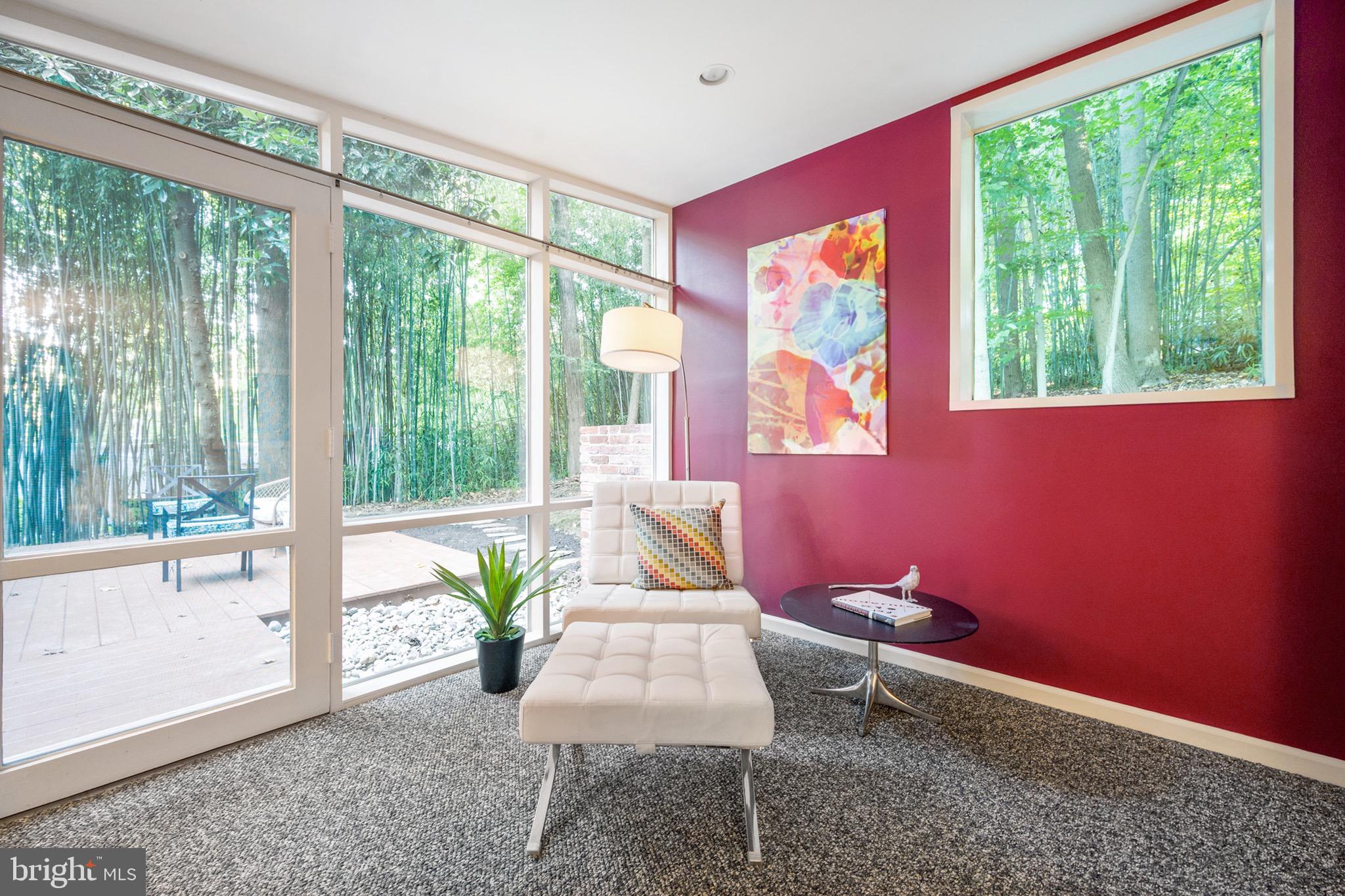 HOLLIN HILLS - Residential