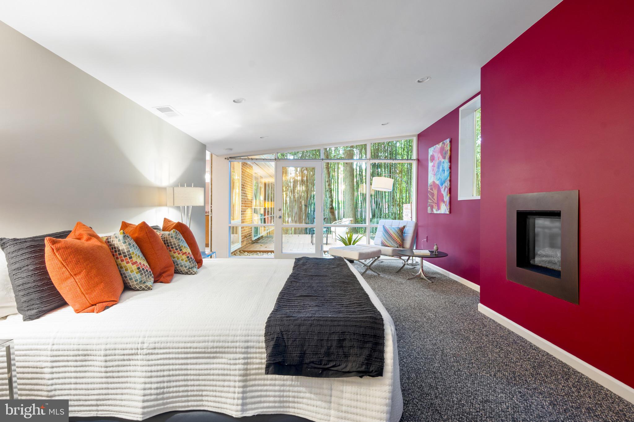 HOLLIN HILLS - Residential