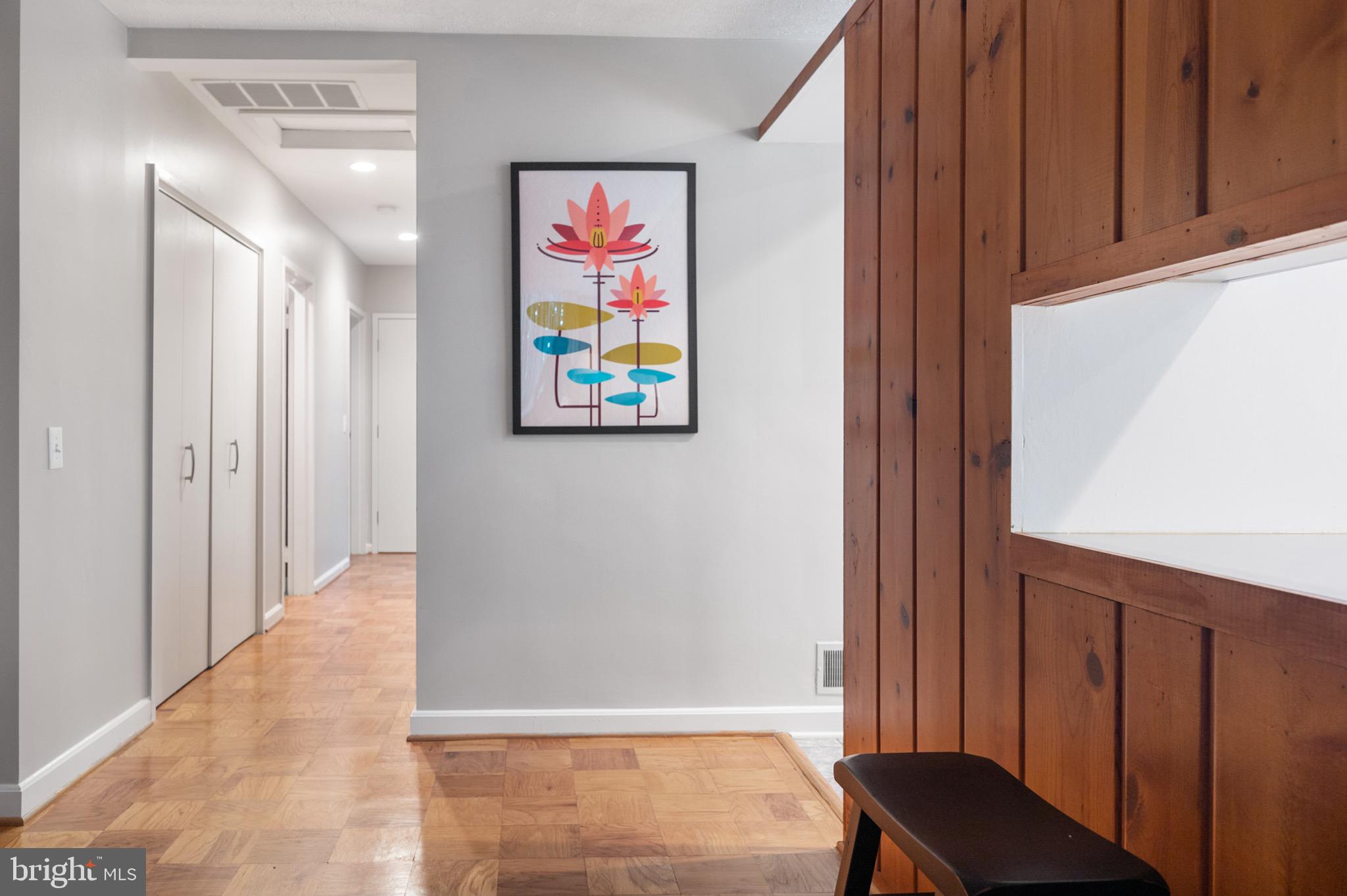 HOLLIN HILLS - Residential