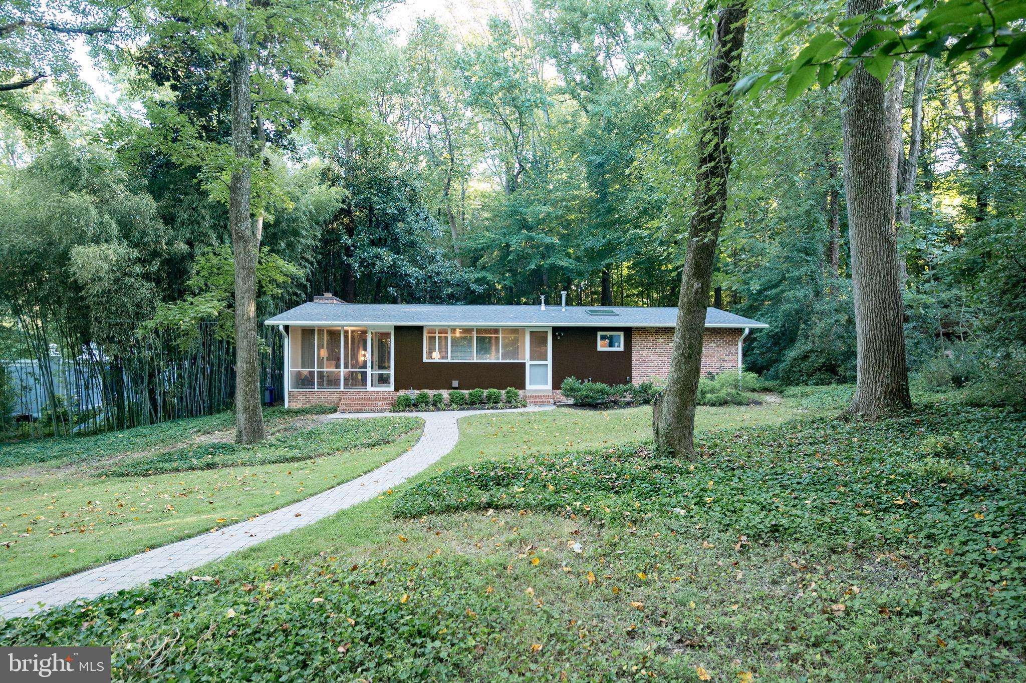 HOLLIN HILLS - Residential