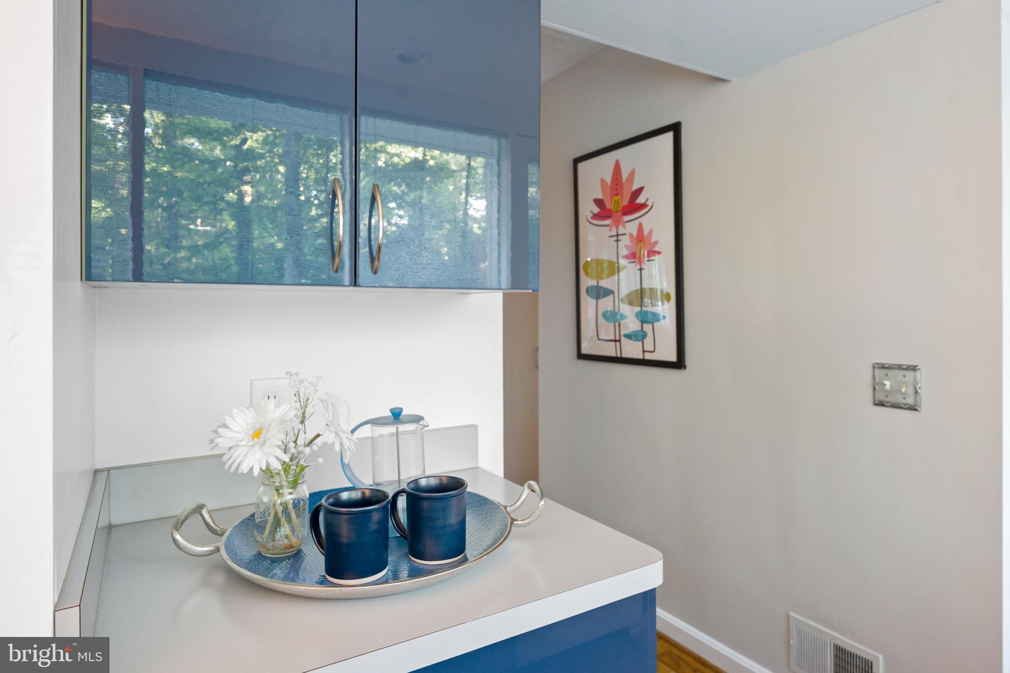 HOLLIN HILLS - Residential