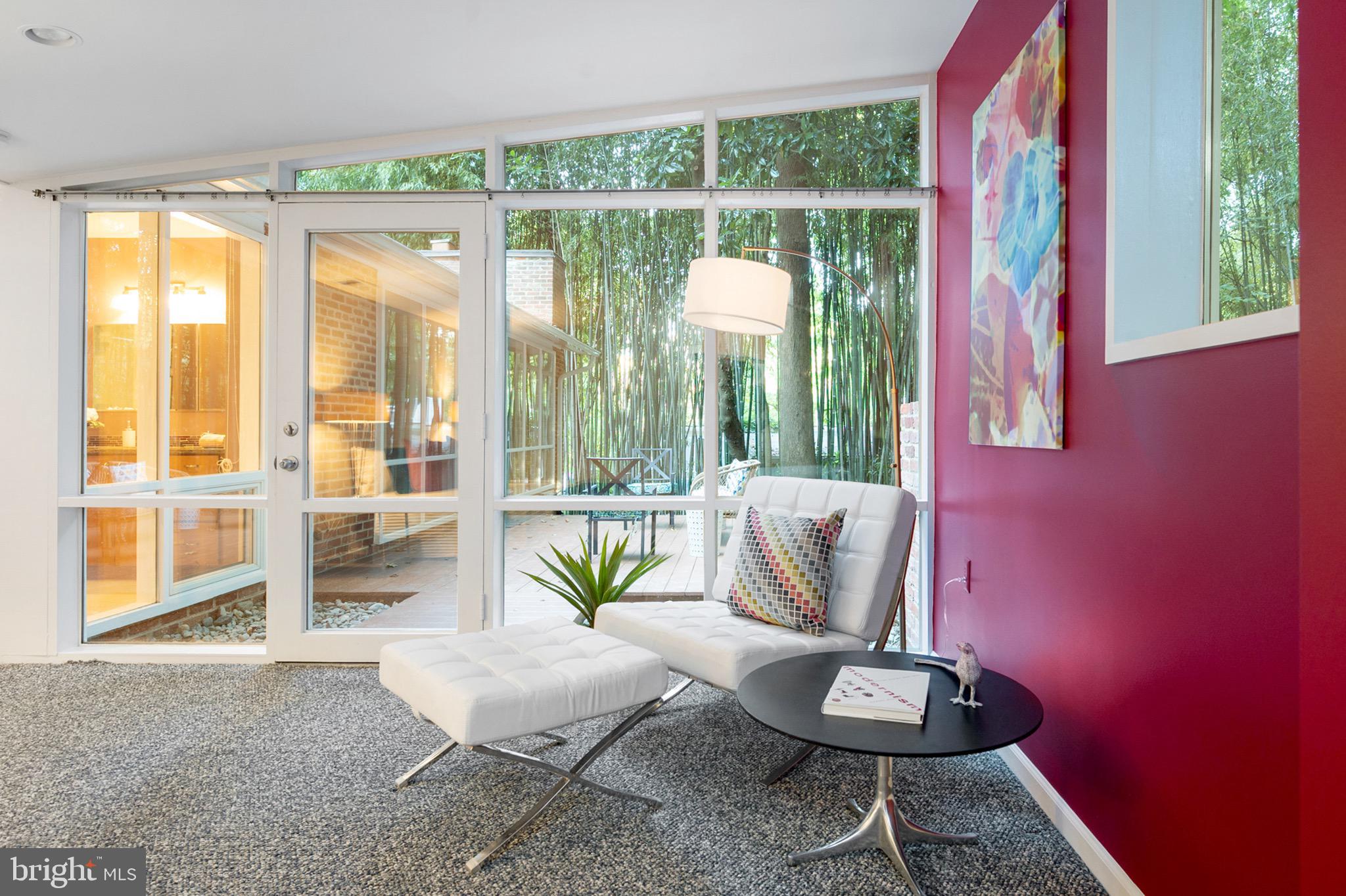 HOLLIN HILLS - Residential