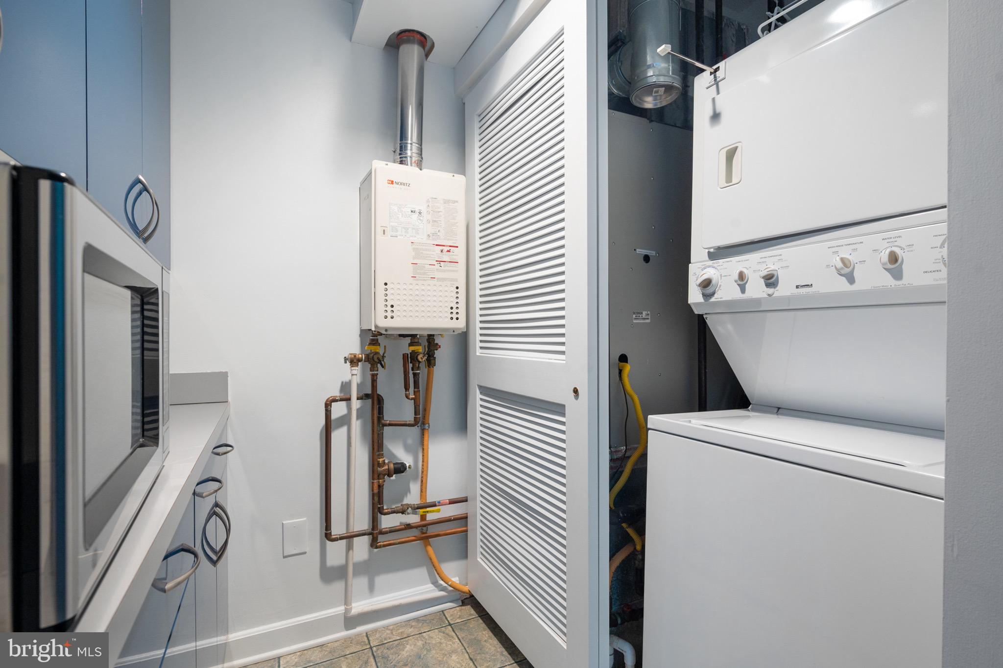 HOLLIN HILLS - Residential