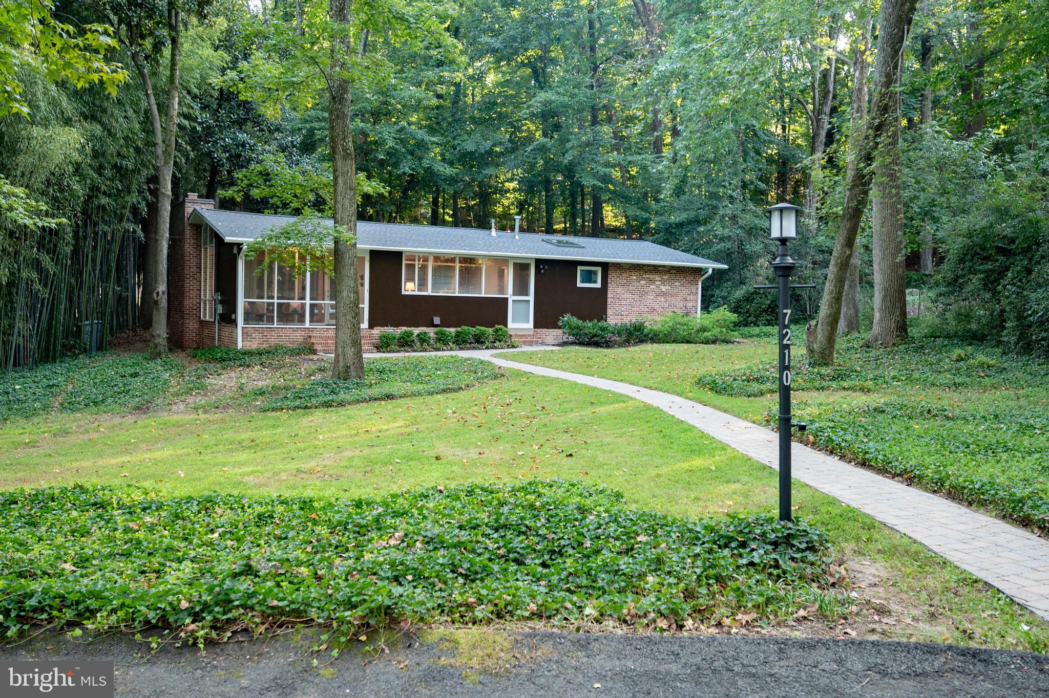 HOLLIN HILLS - Residential