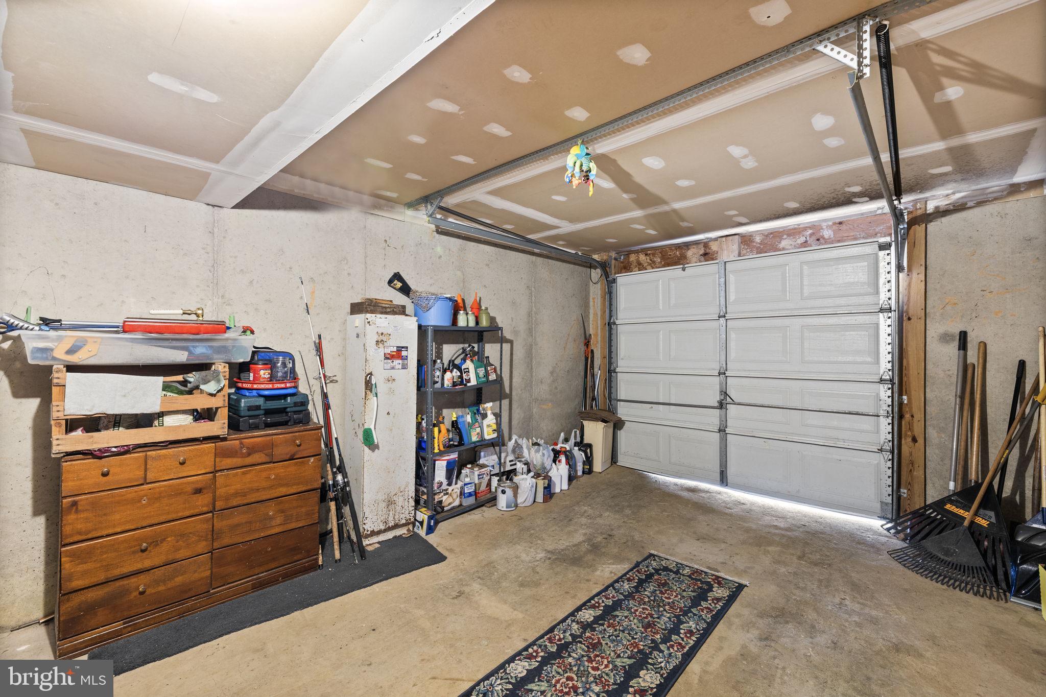 LAKE LAND OR - Residential