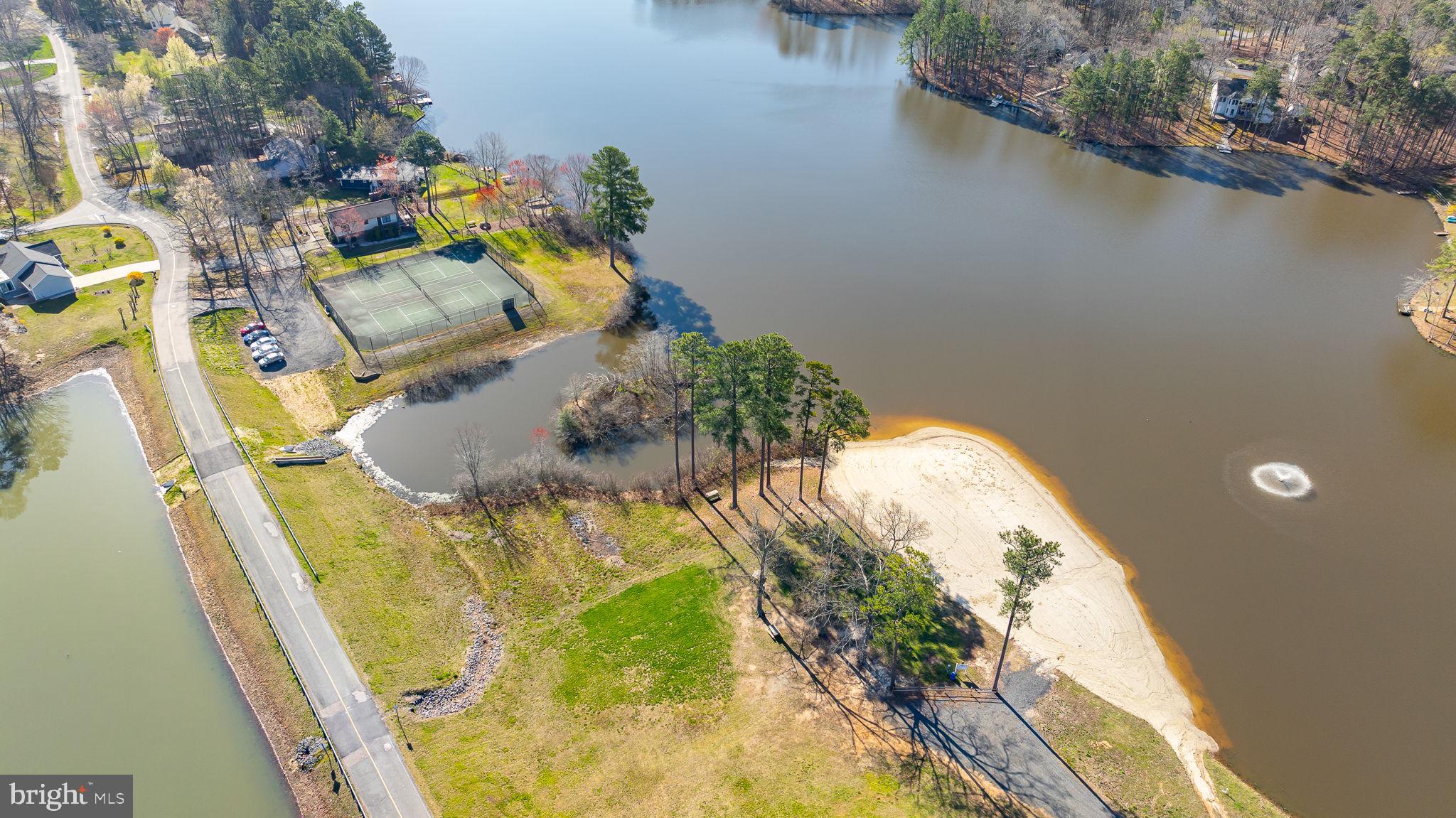 LAKE LAND OR - Residential