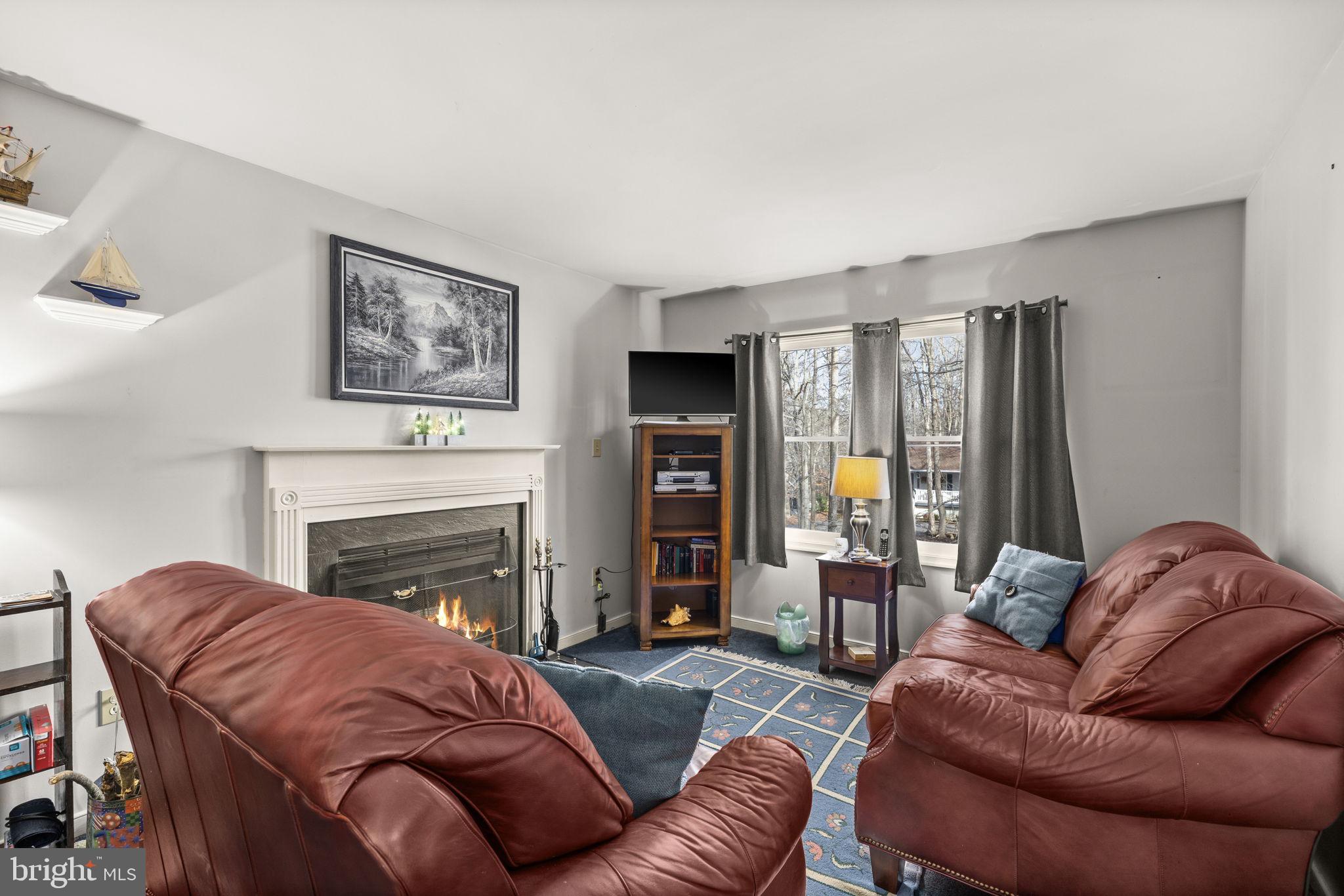 LAKE LAND OR - Residential