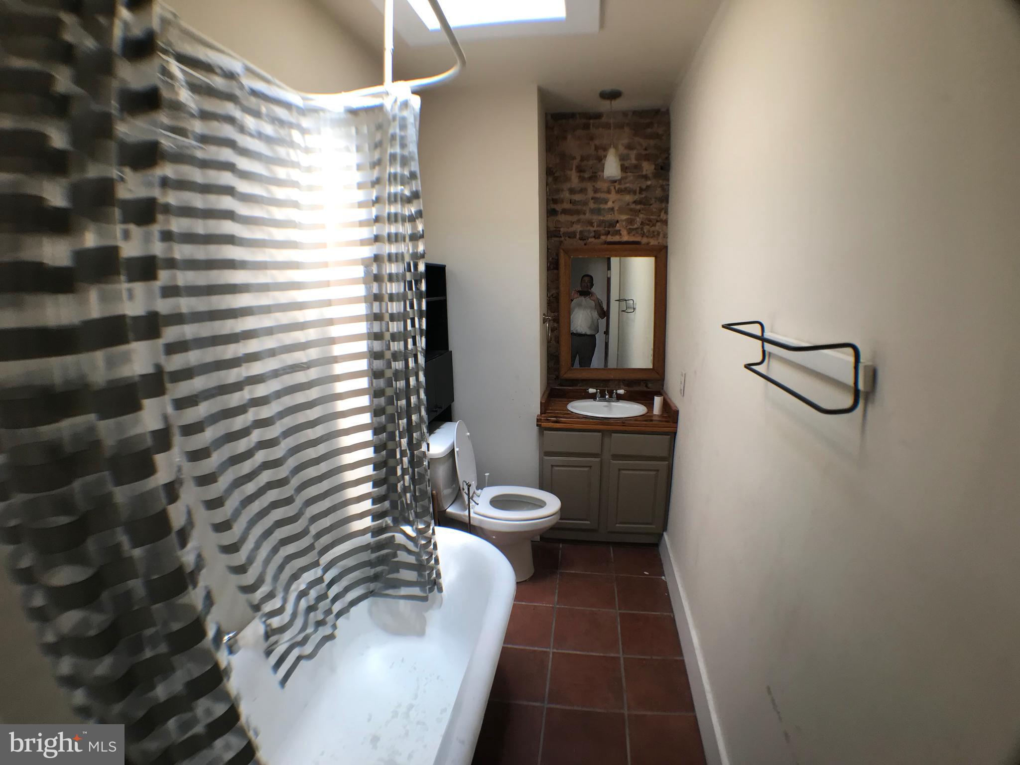 WESTPORT - Residential Lease