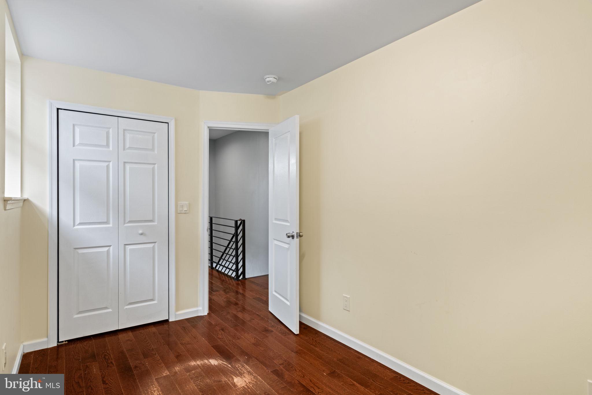 POINT BREEZE - Residential