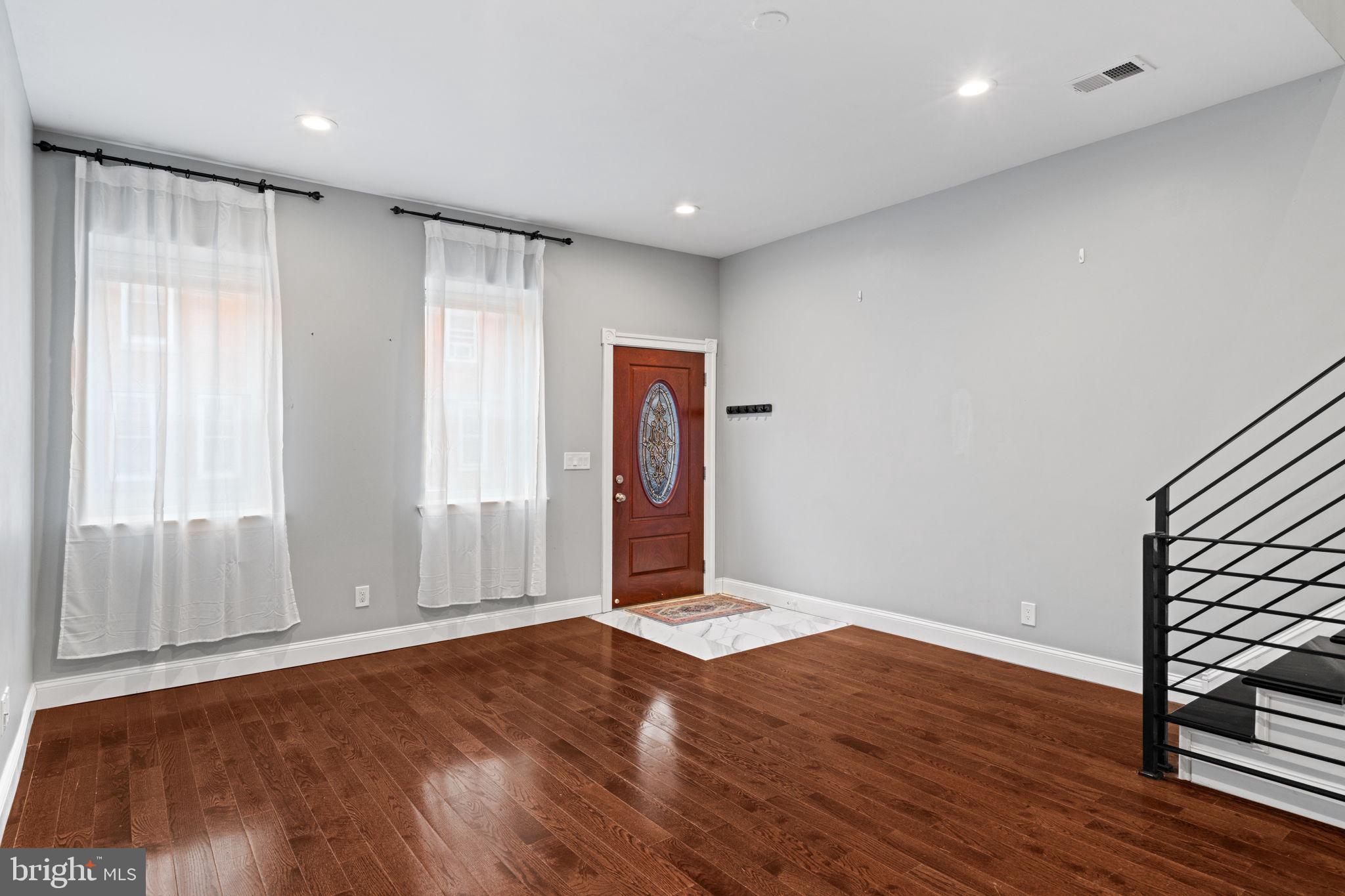 POINT BREEZE - Residential