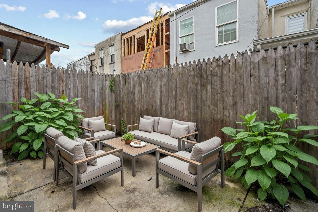 POINT BREEZE - Residential