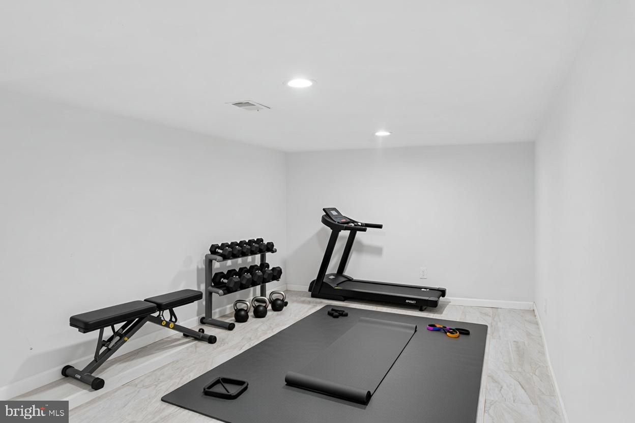 POINT BREEZE - Residential