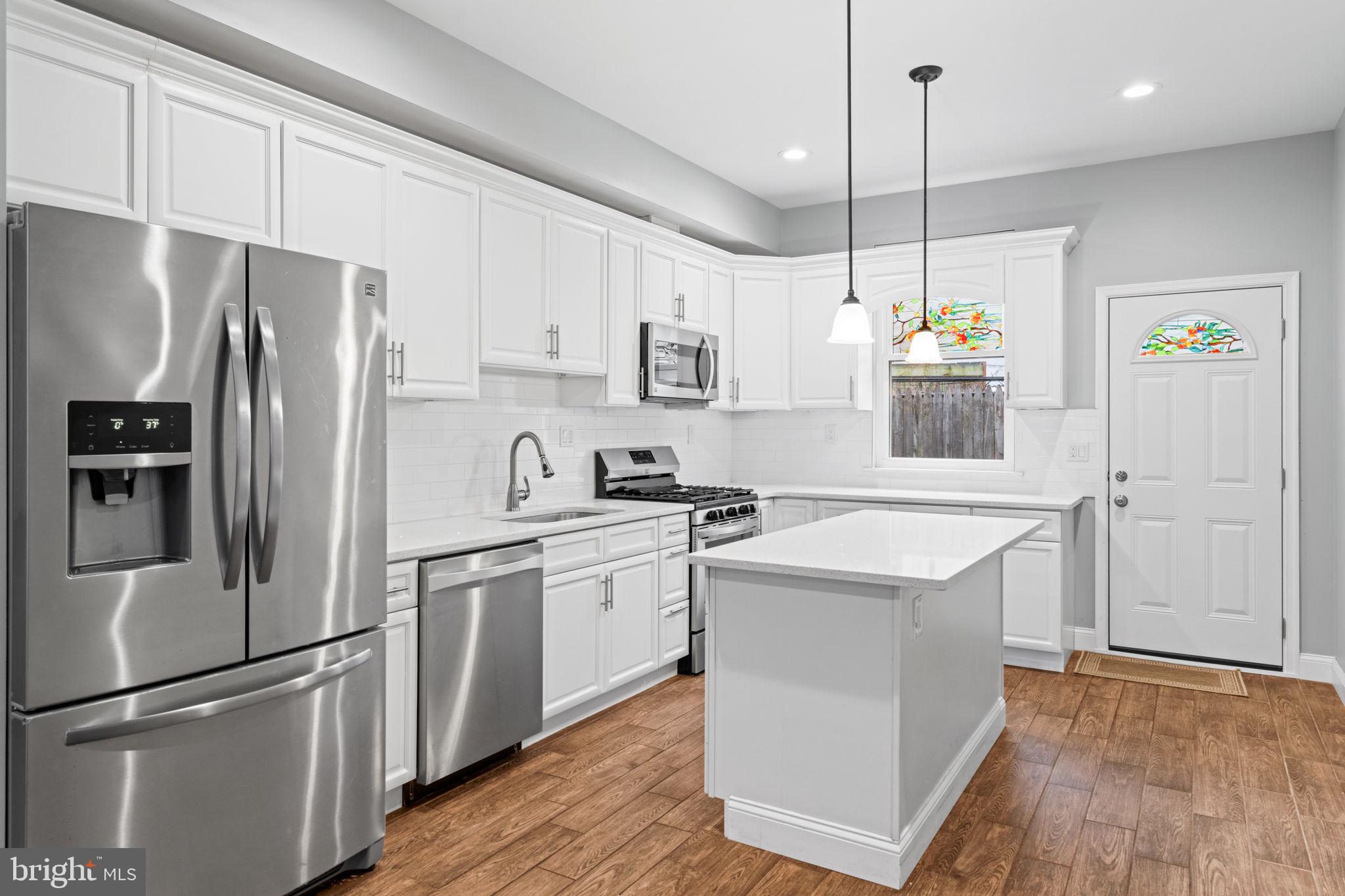 POINT BREEZE - Residential